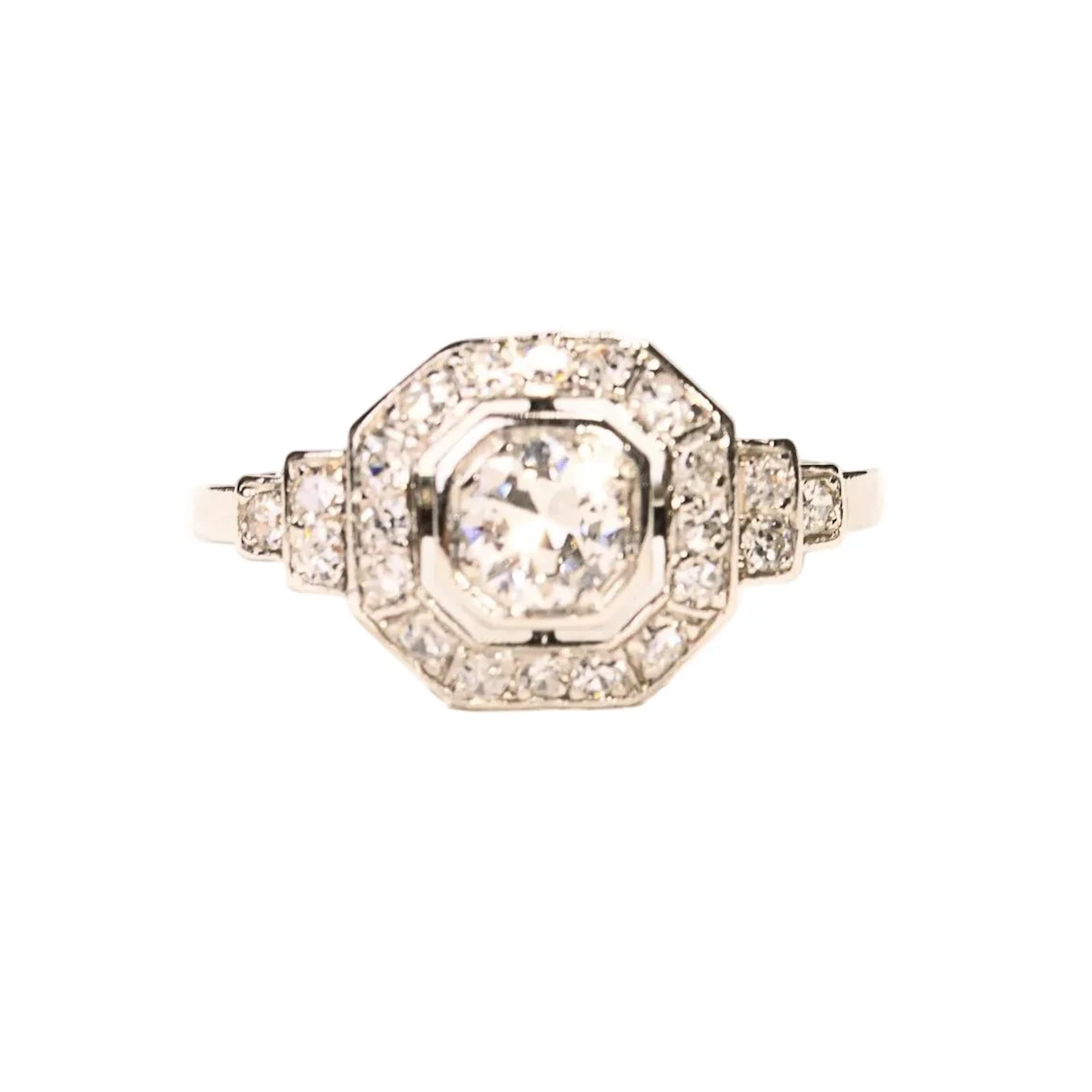 Bague Entourage en platine et diamants