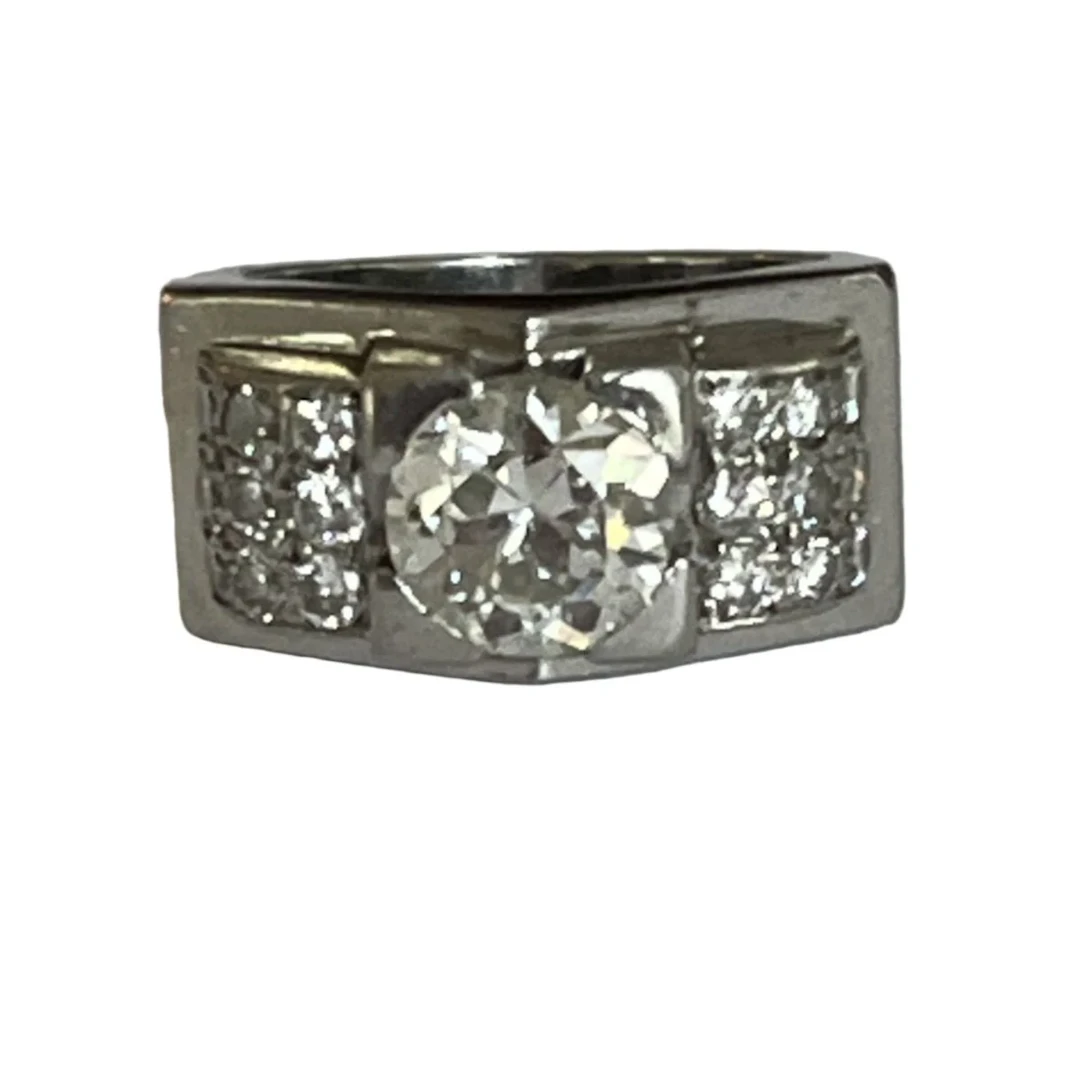 Tank ring in platinum and diamonds
