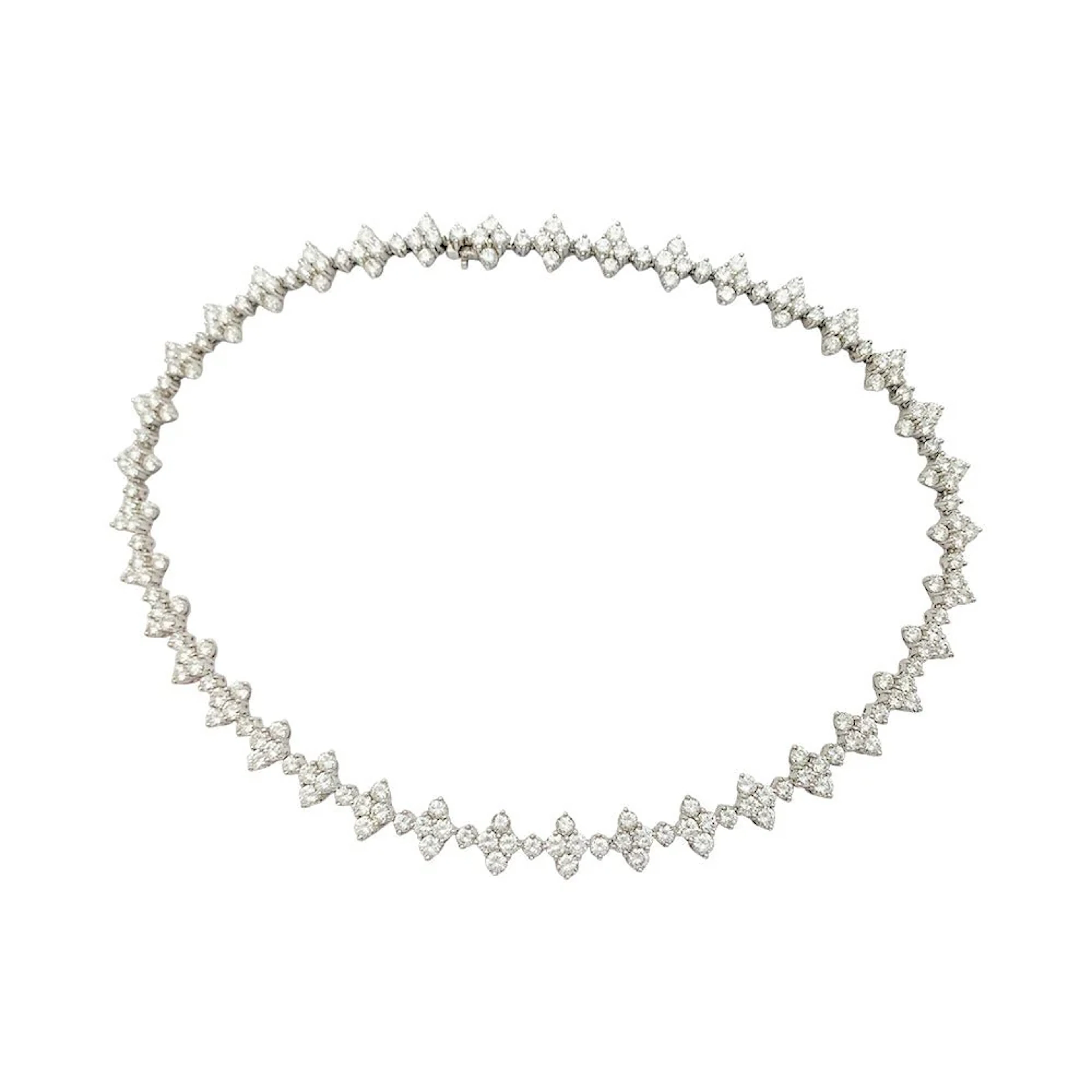 Necklace with white gold flowers and Diamonds