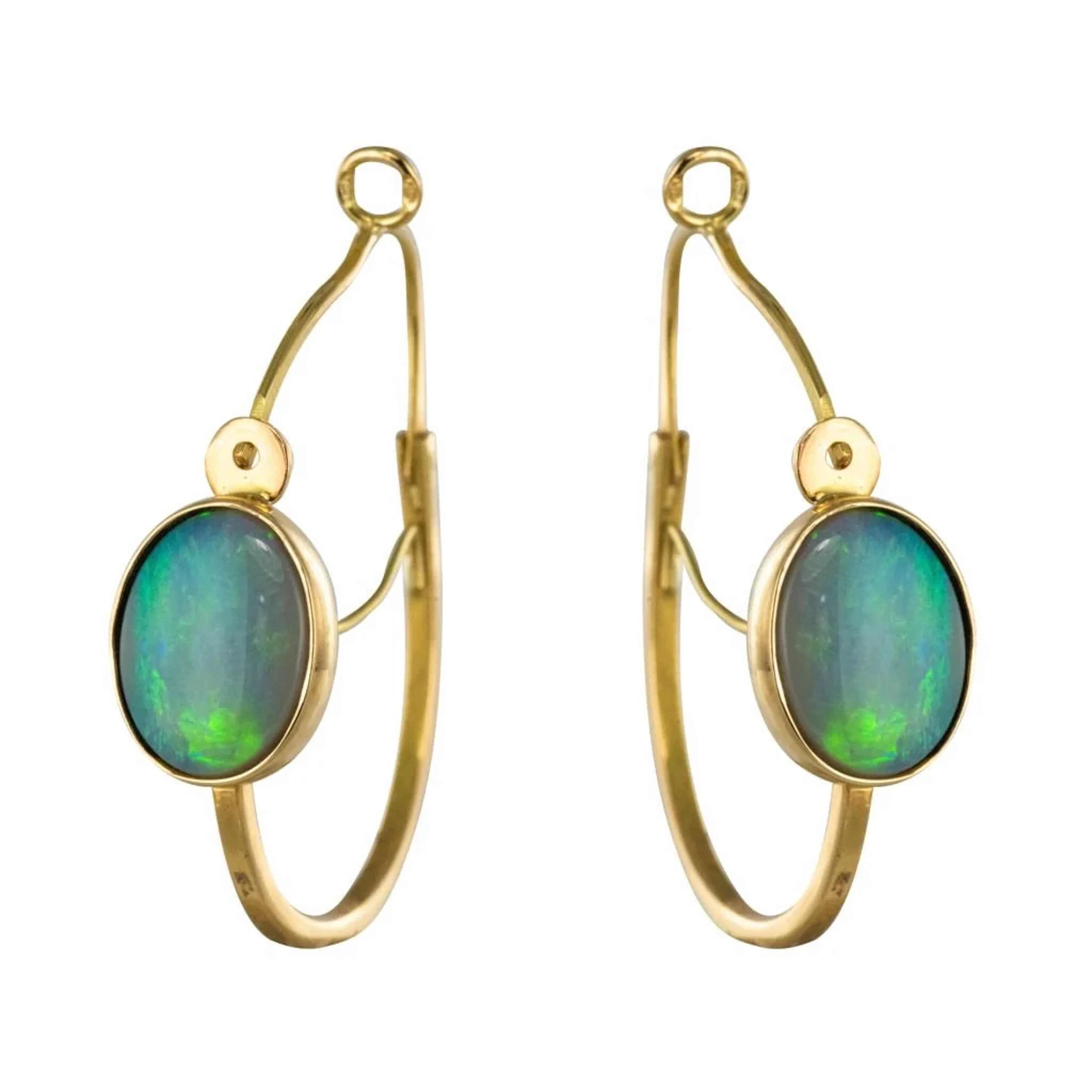 Earrings Sleepers in yellow gold and opal