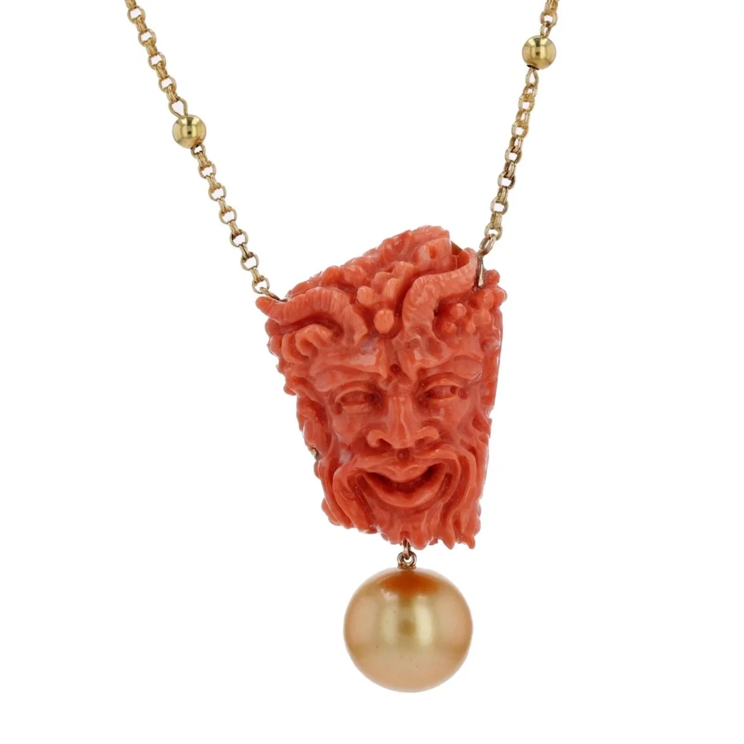 Necklace in yellow gold chain, pearls and coral