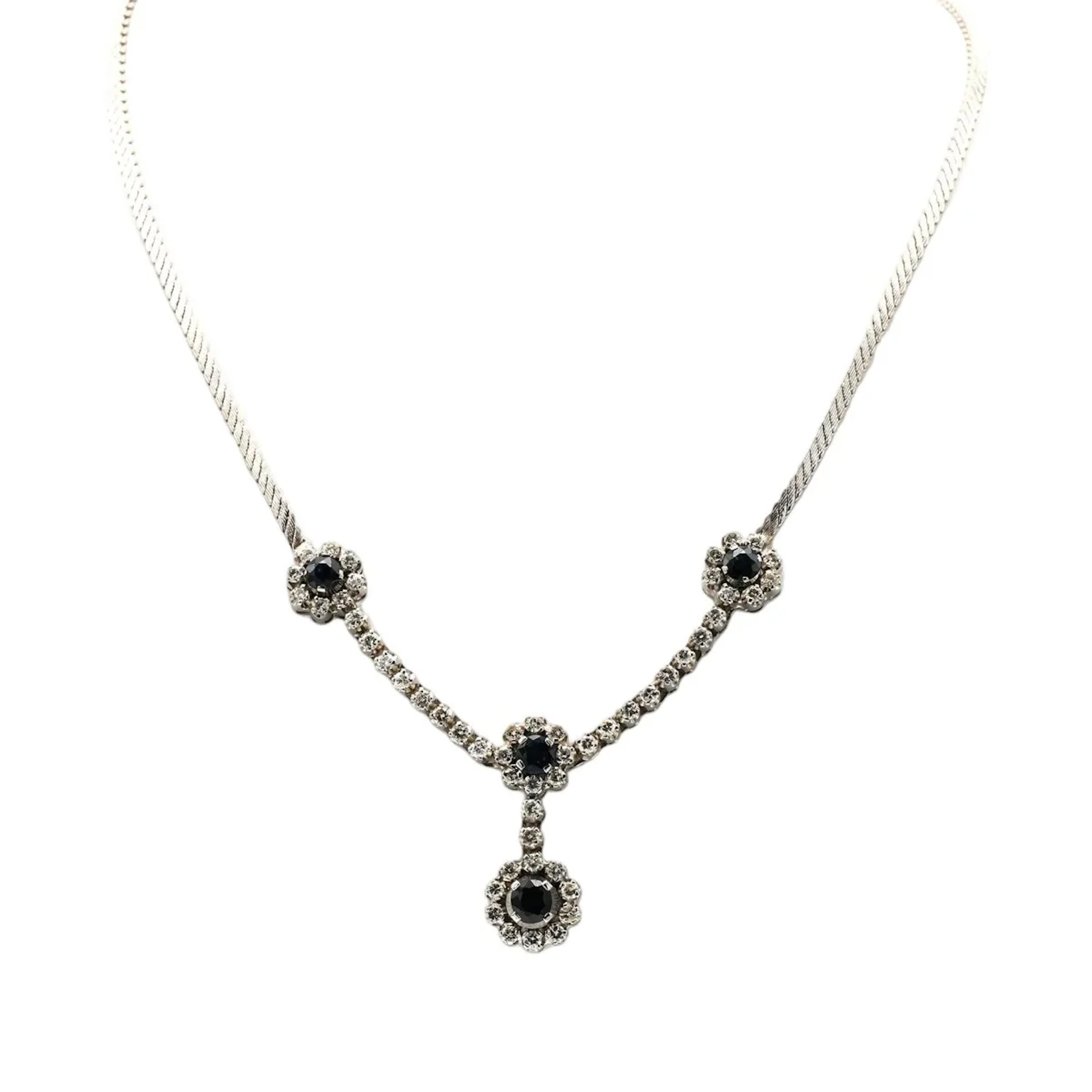 Necklace Pendant in White gold, Sapphires and Diamonds