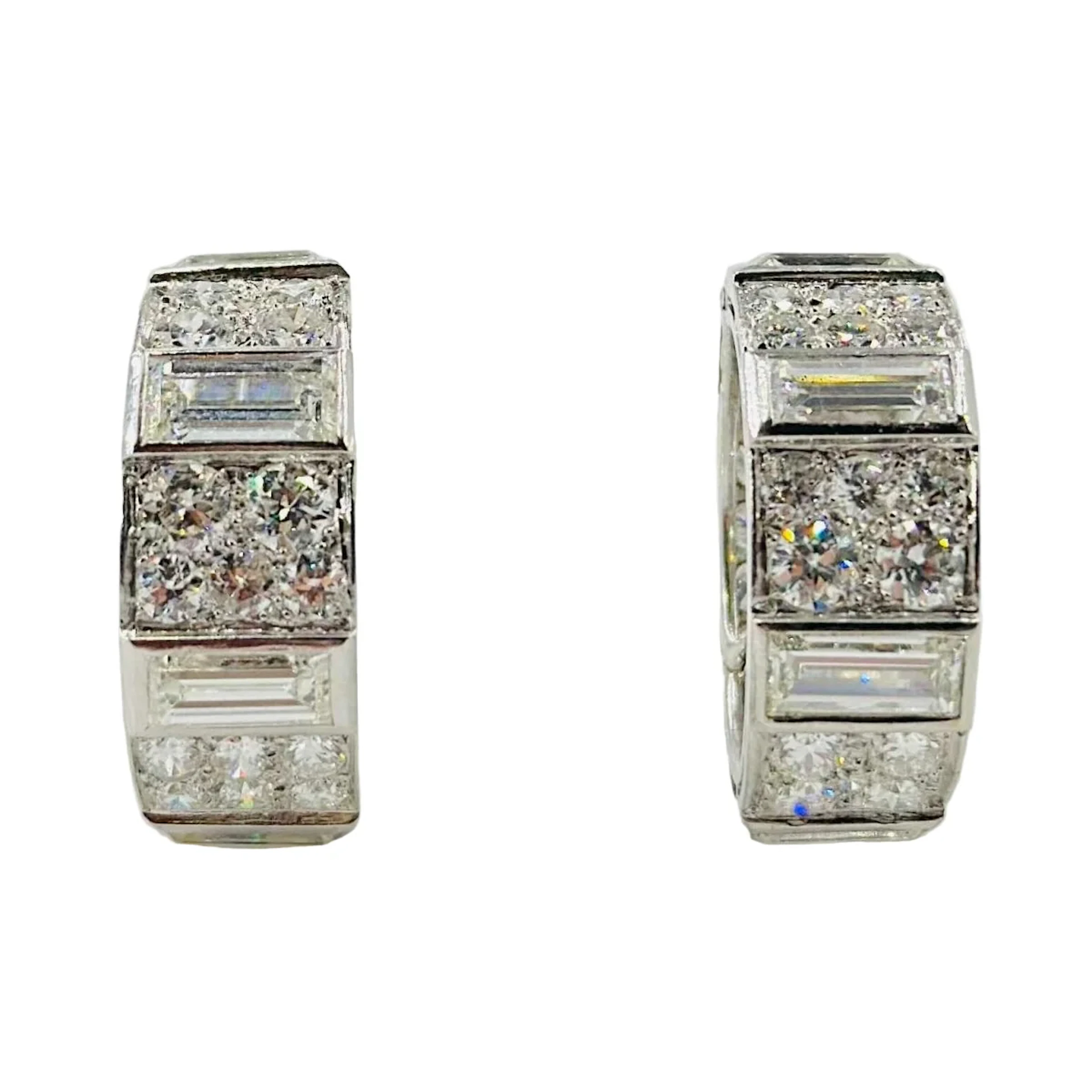 Creole earrings in platinum and diamonds