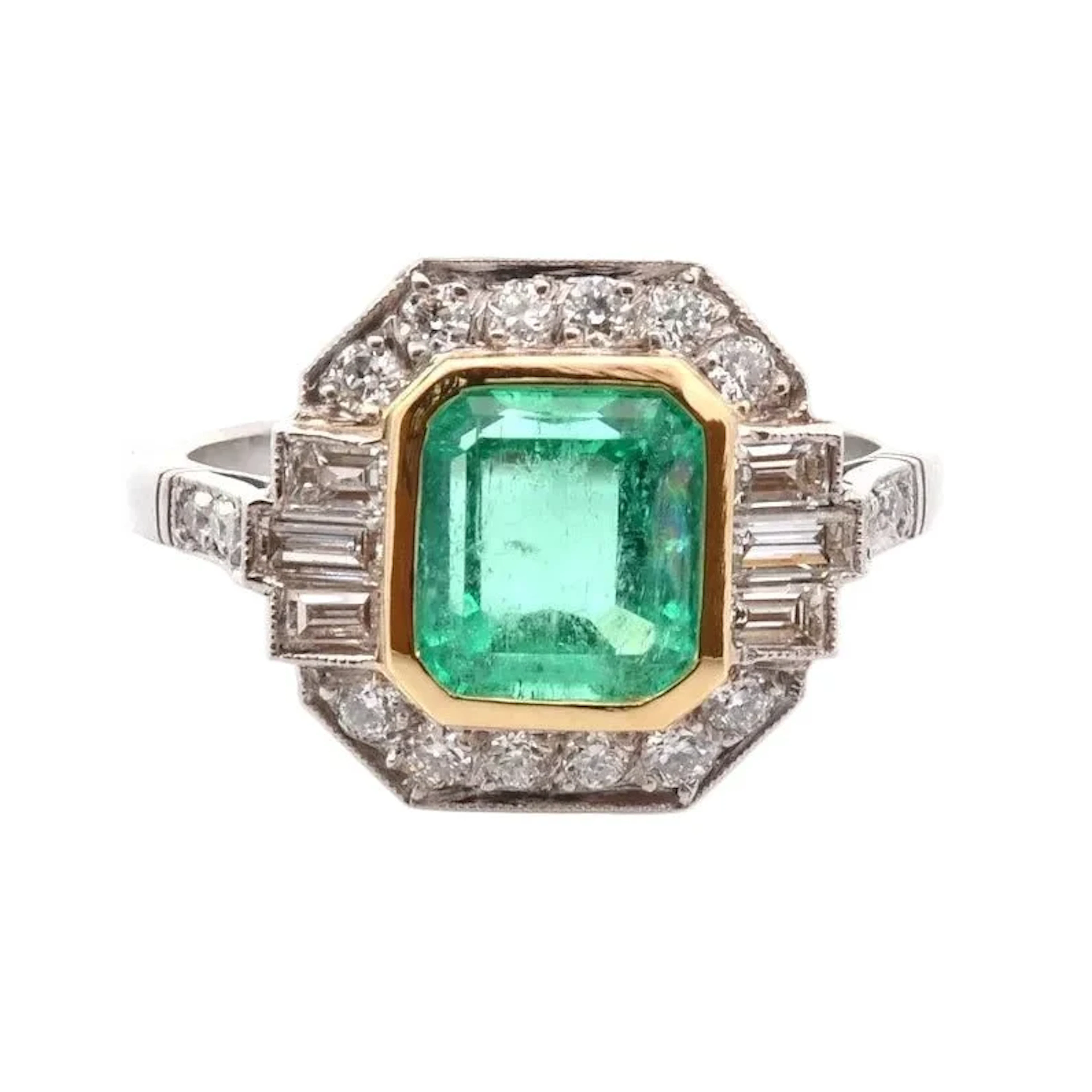 Ring Surroundings in yellow gold, paltinium, emerald and diamonds