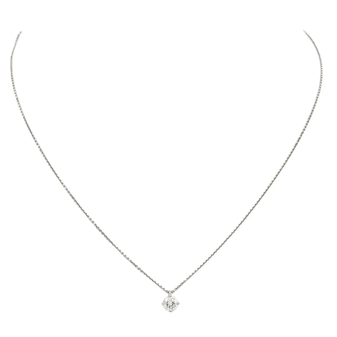 Pendant necklace in white gold and diamond