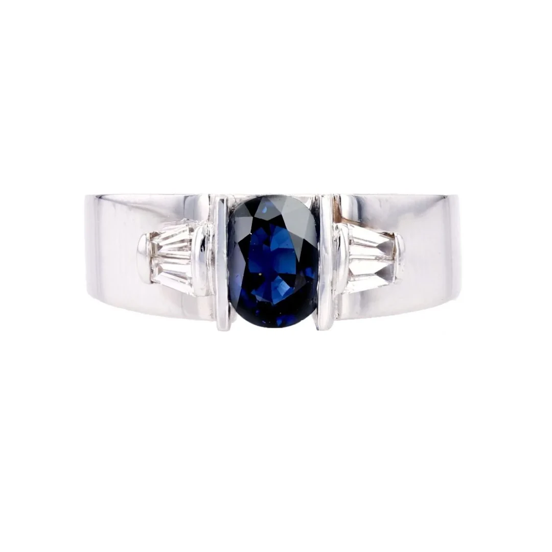 Trilogy ring in white gold, sapphire and diamonds