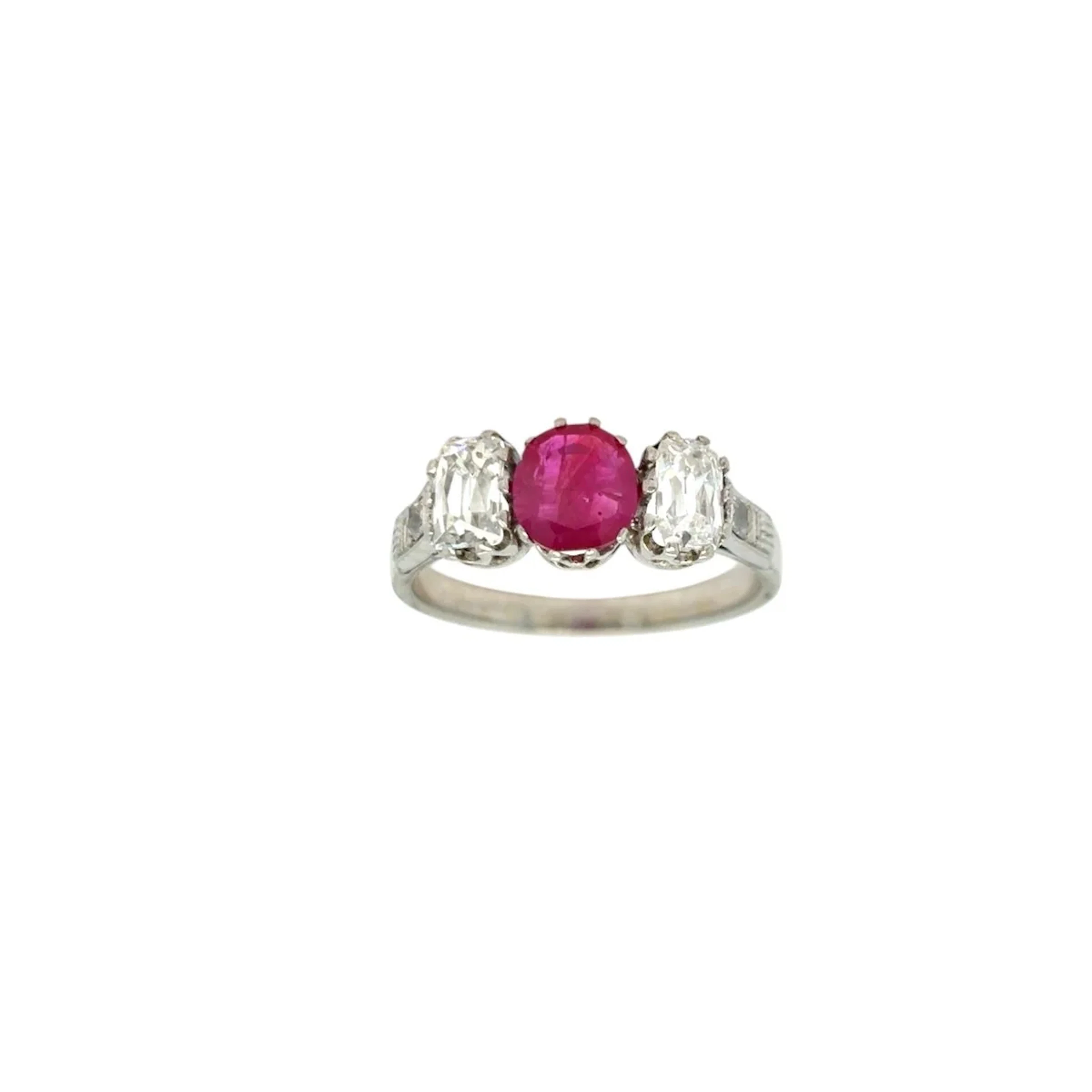 Ring in certified Art Deco gold with unheated Burmese ruby diamond