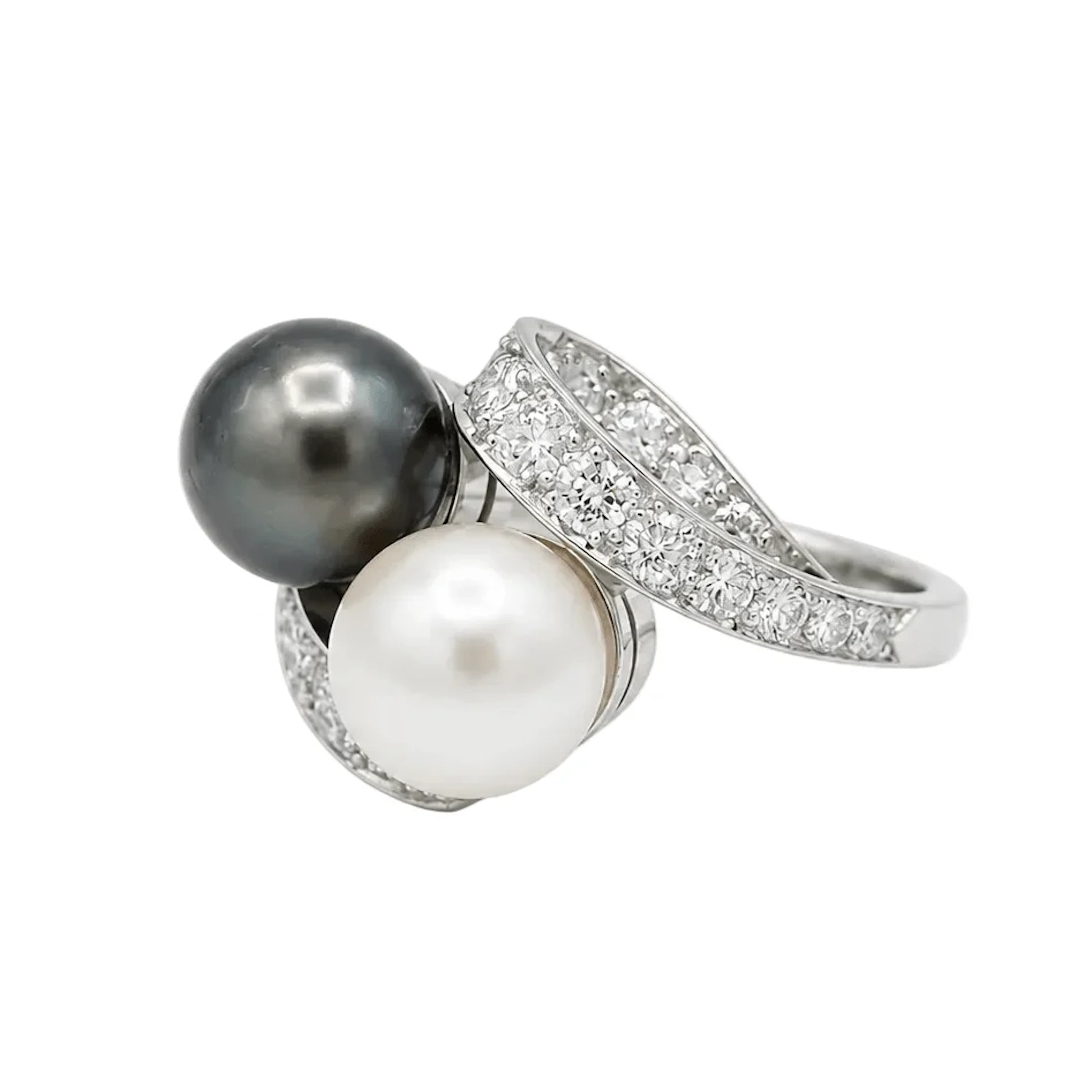 "Toi & Moi" Ring in Platinum, Pearls, and Diamonds