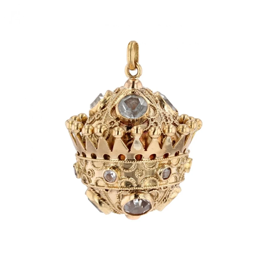 Yellow gold and aquamarine pendant