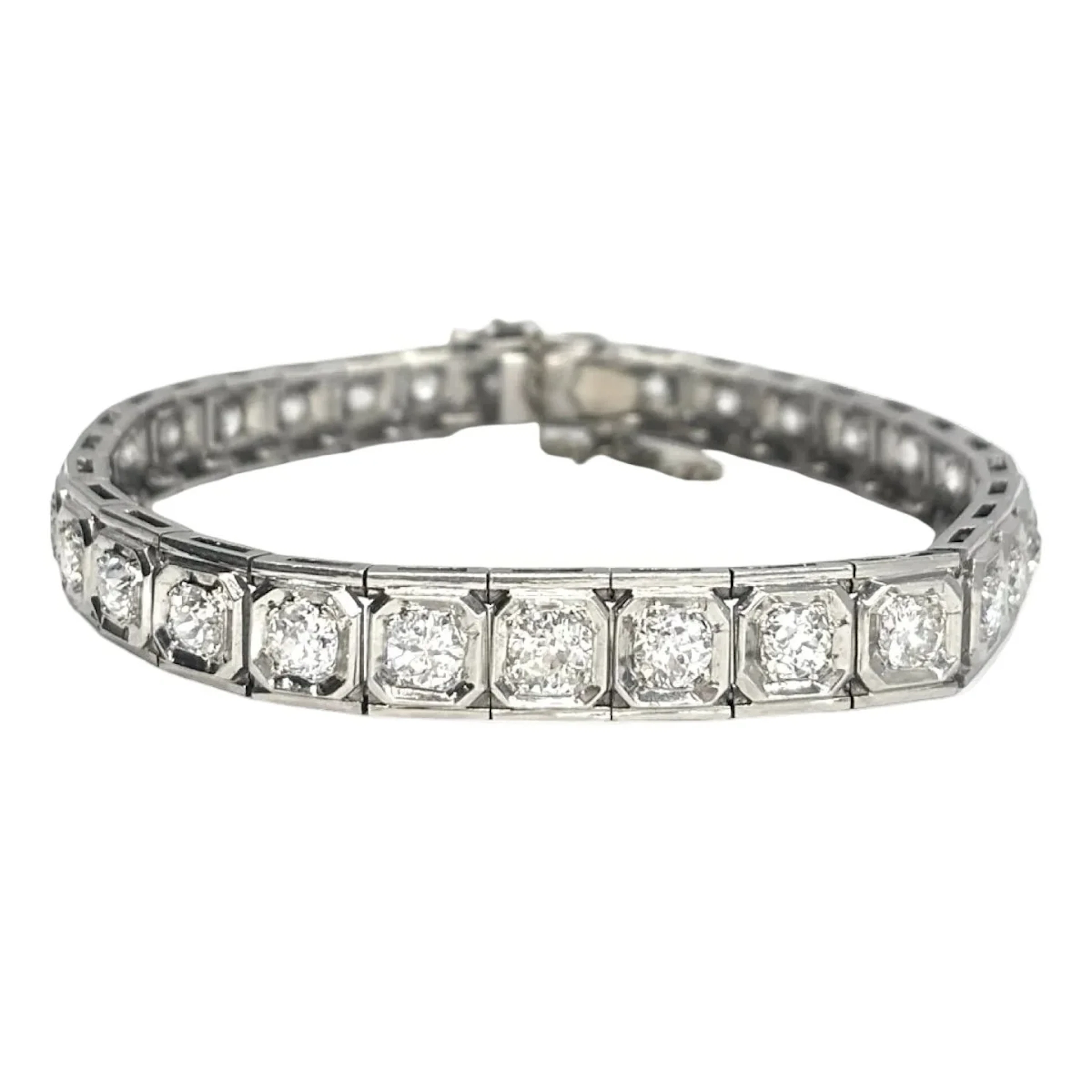 "Ligne" Bracelet in White Gold and Diamonds
