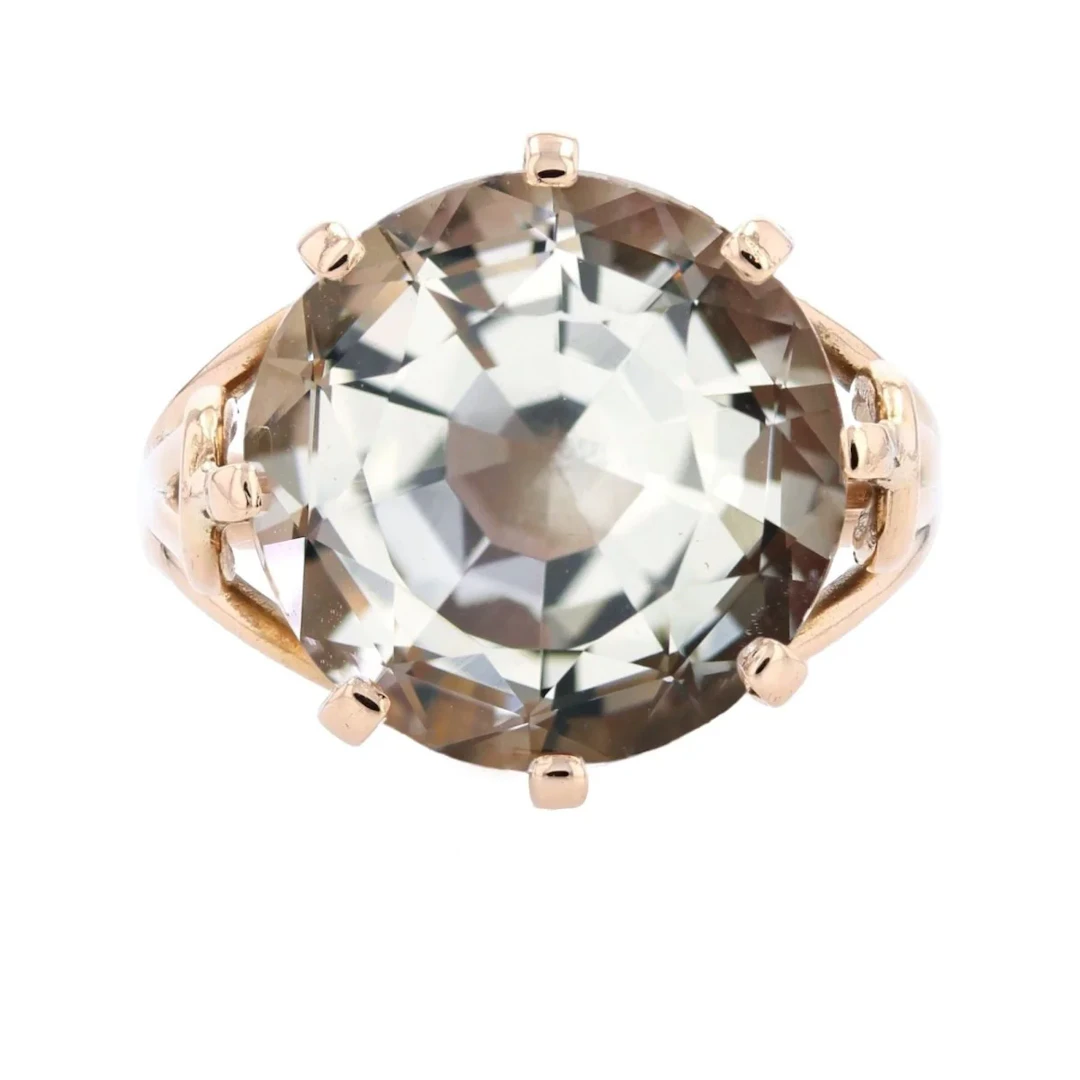 Cocktail ring in yellow gold and beryl
