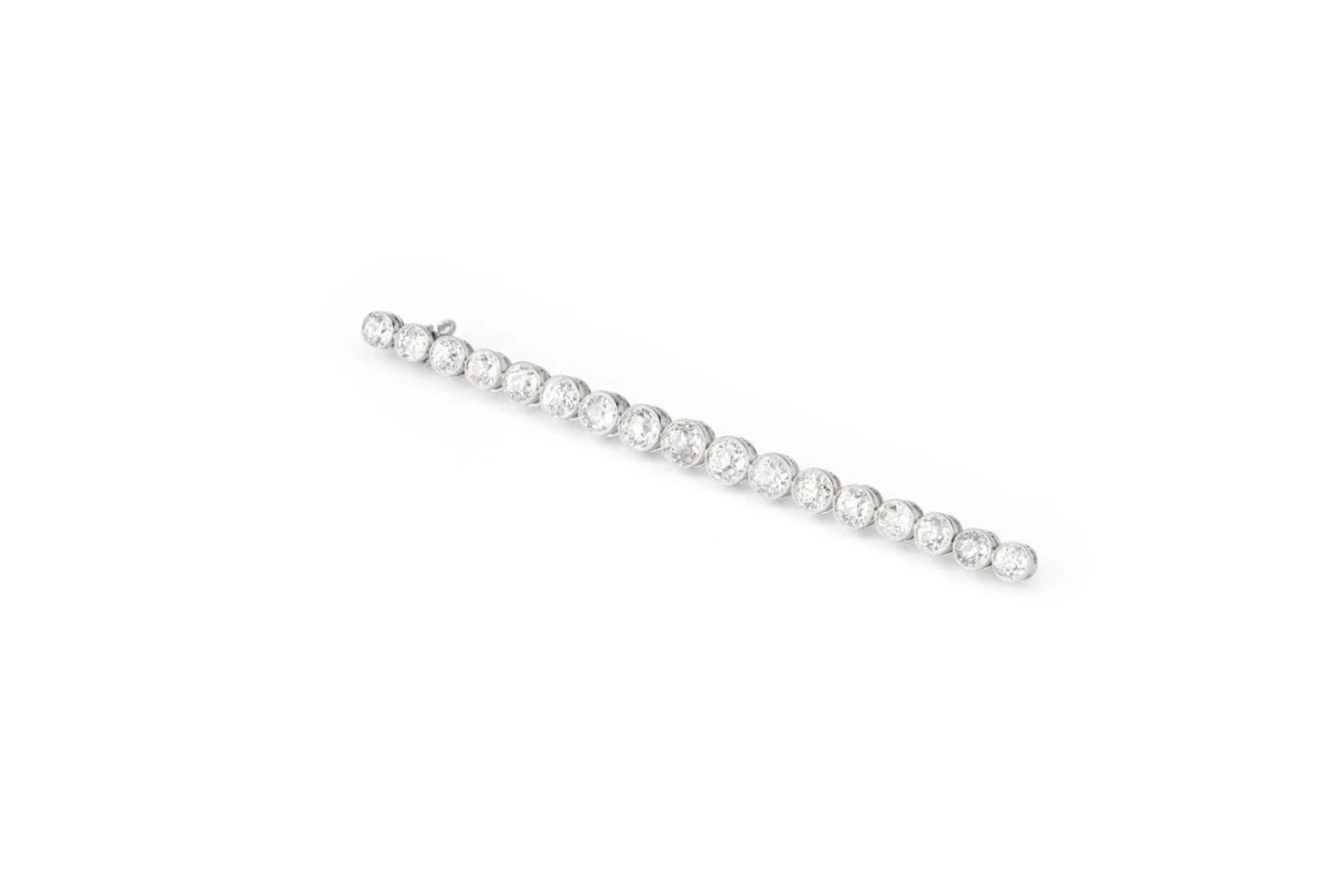 Barrette brooch in white gold and diamonds