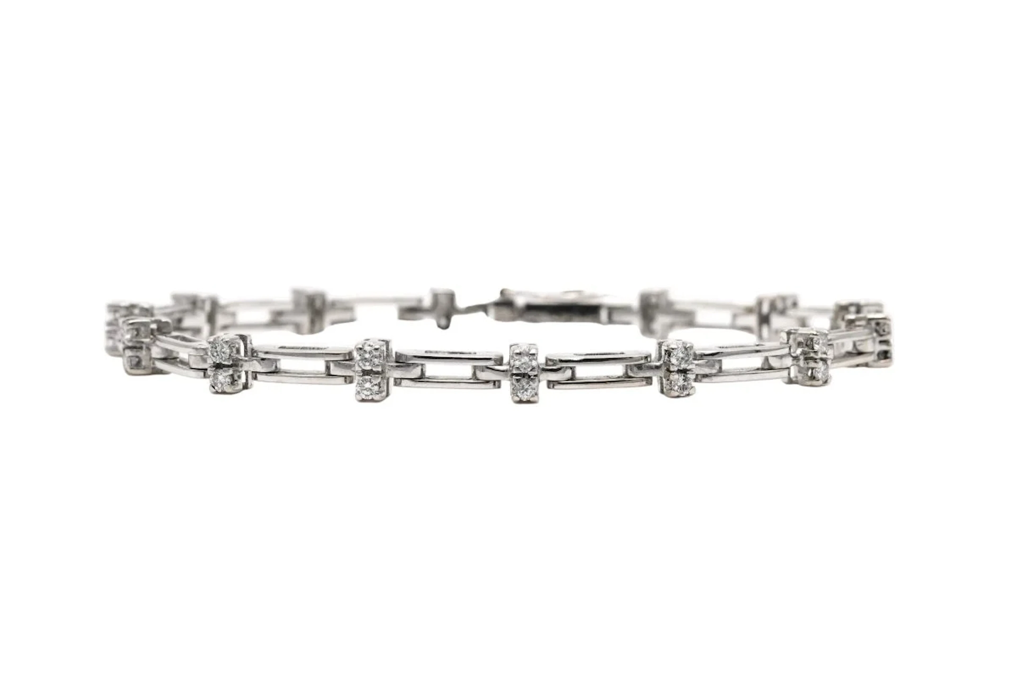 Bracelet in white gold and diamonds