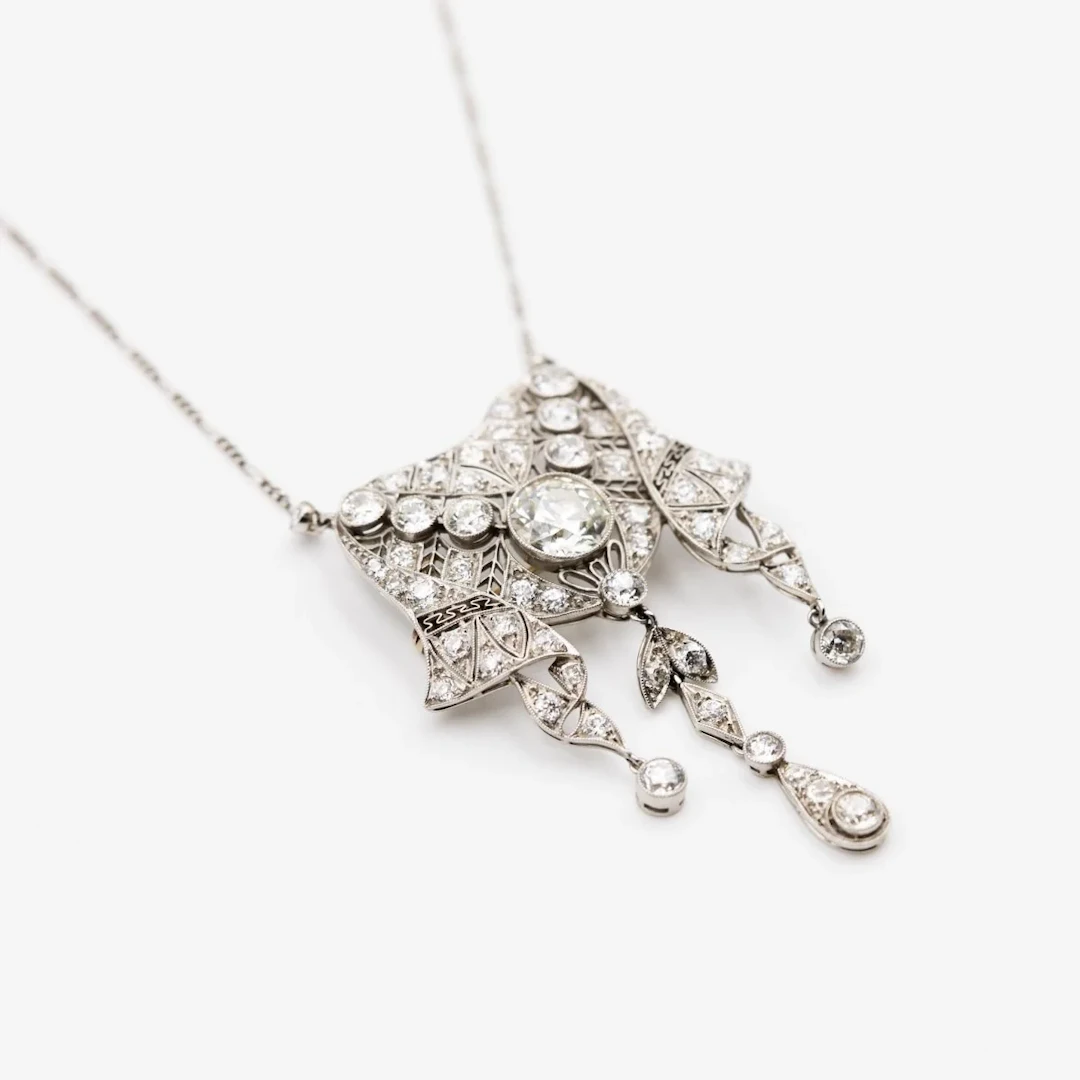 White Gold and Diamond Pendant Necklace