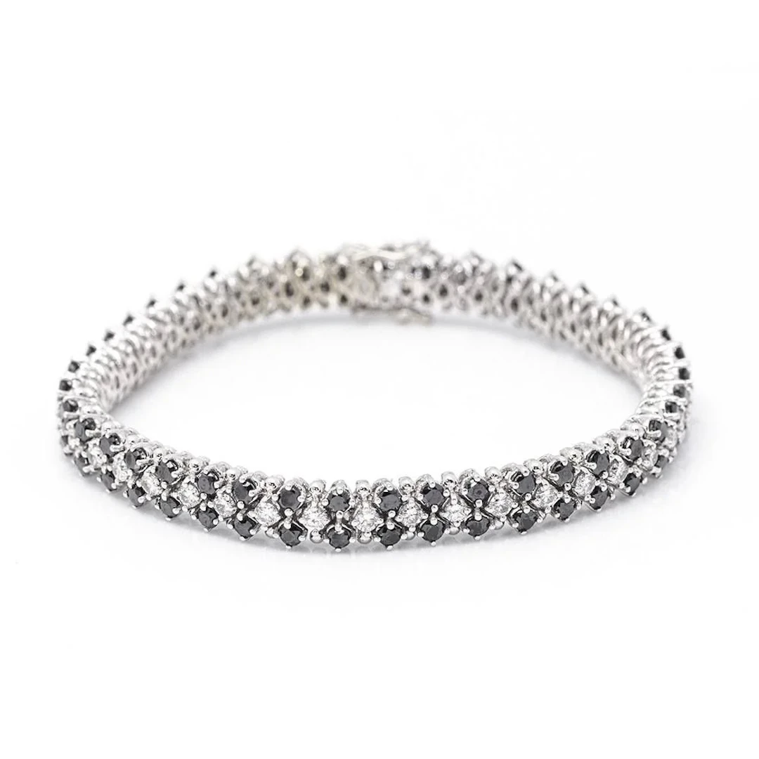 Used NIGHT bracelet in diamonds and white gold