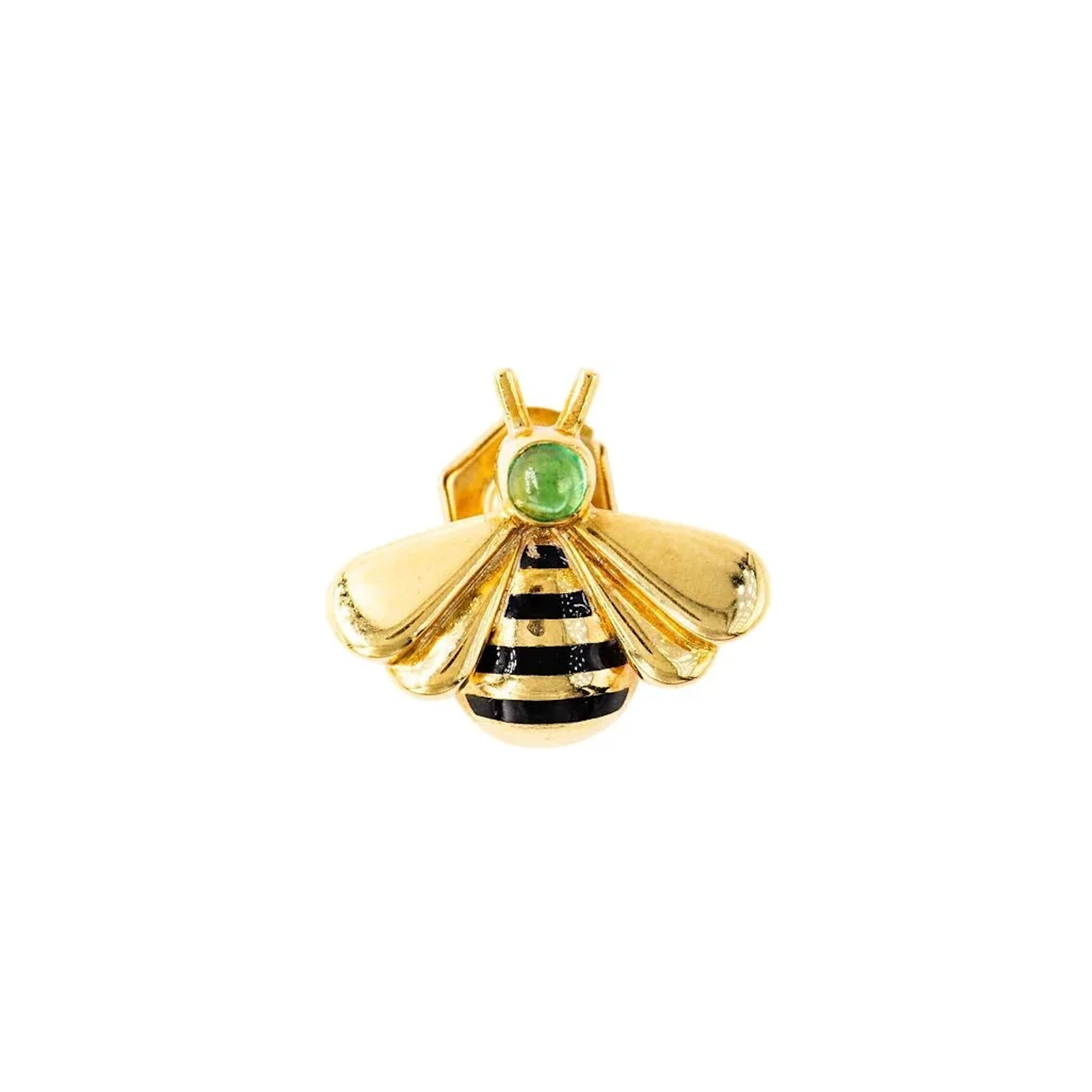 CARTIER "Bee" brooch in yellow gold, Enamel, and Emerald
