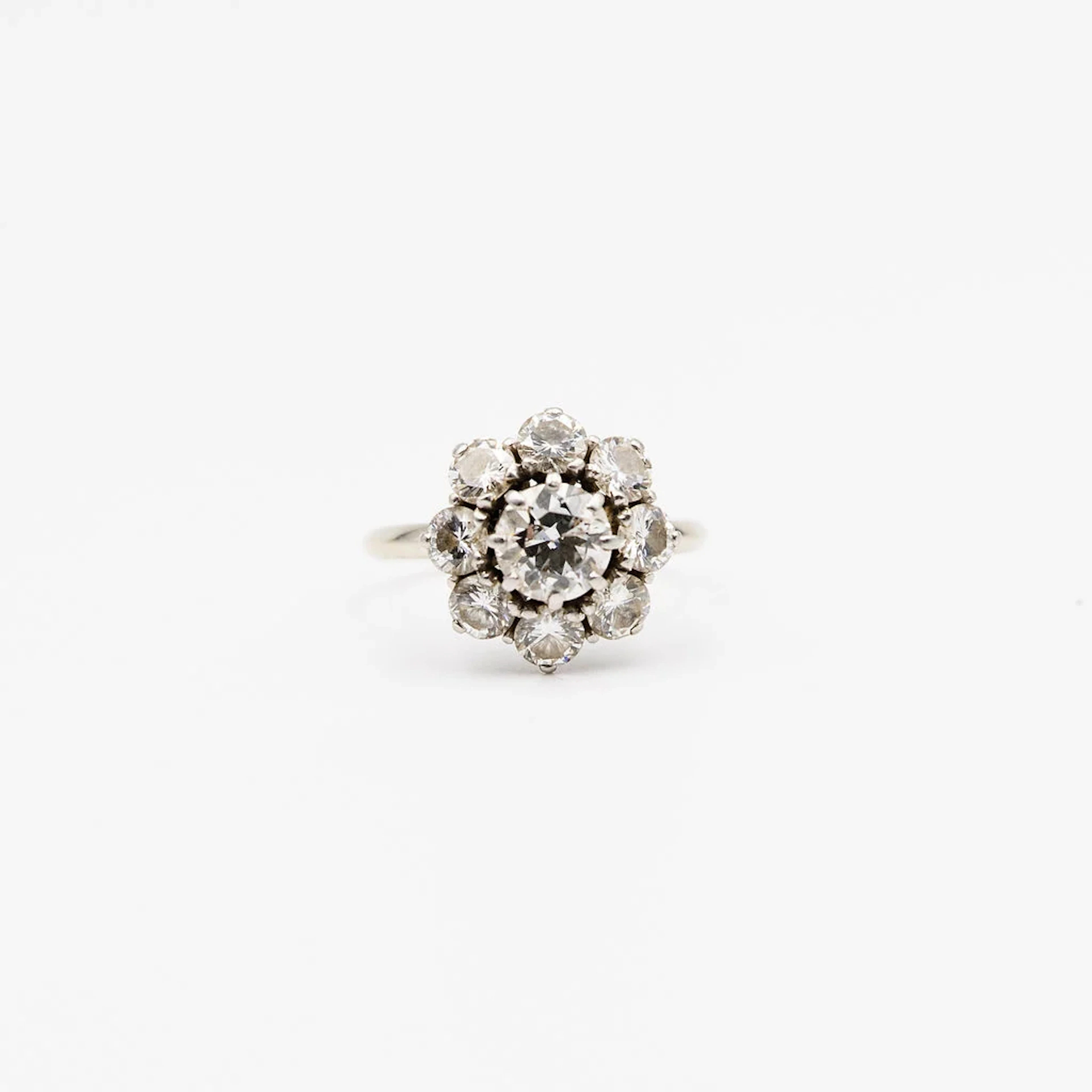 Bague Marguerite en or blanc et diamants