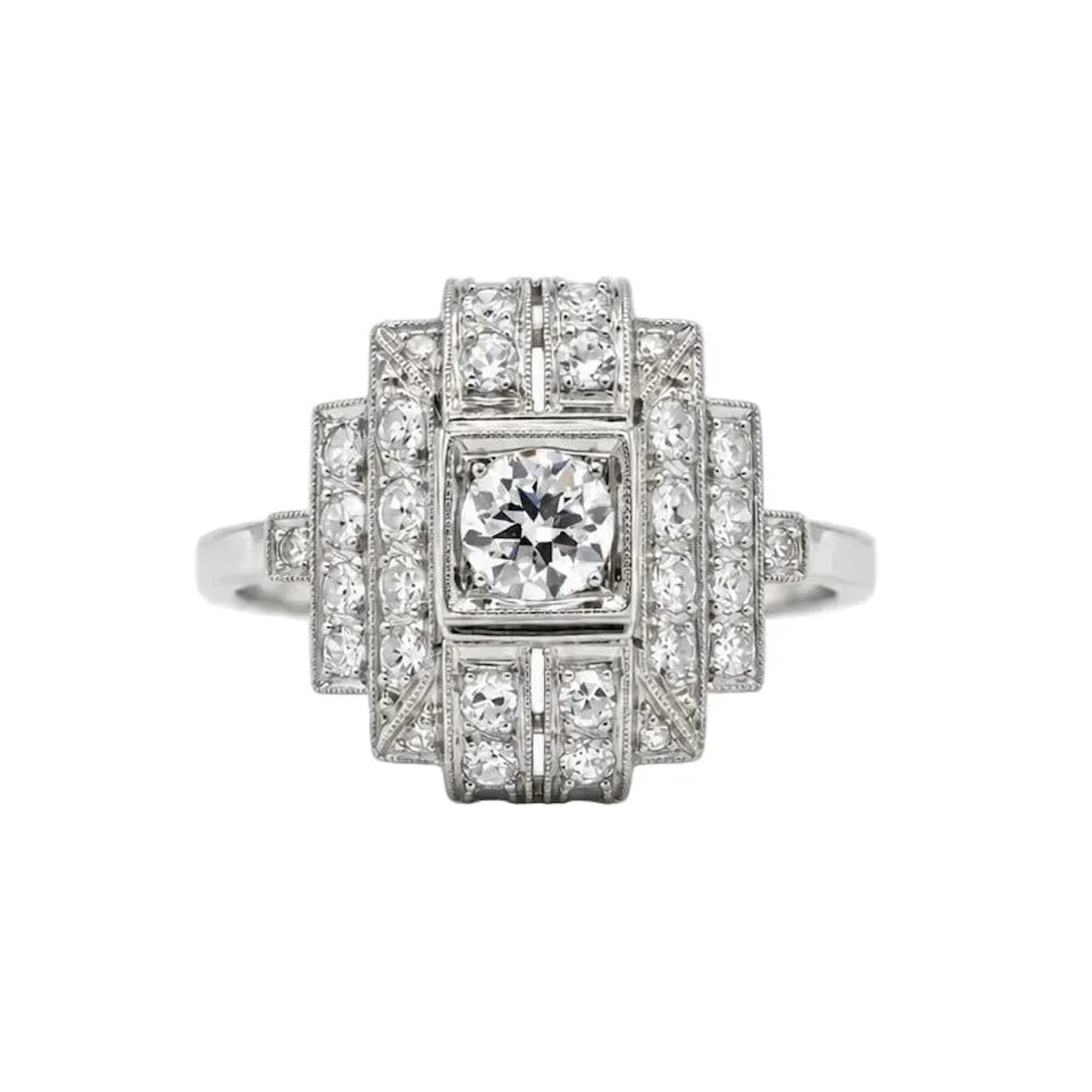 Entourage Ring in Platinum and Diamonds