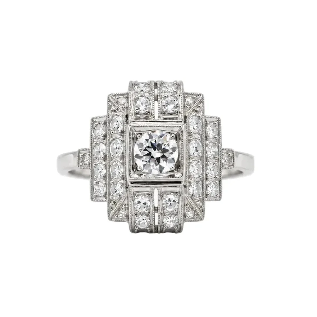 Entourage Ring in Platinum and Diamonds