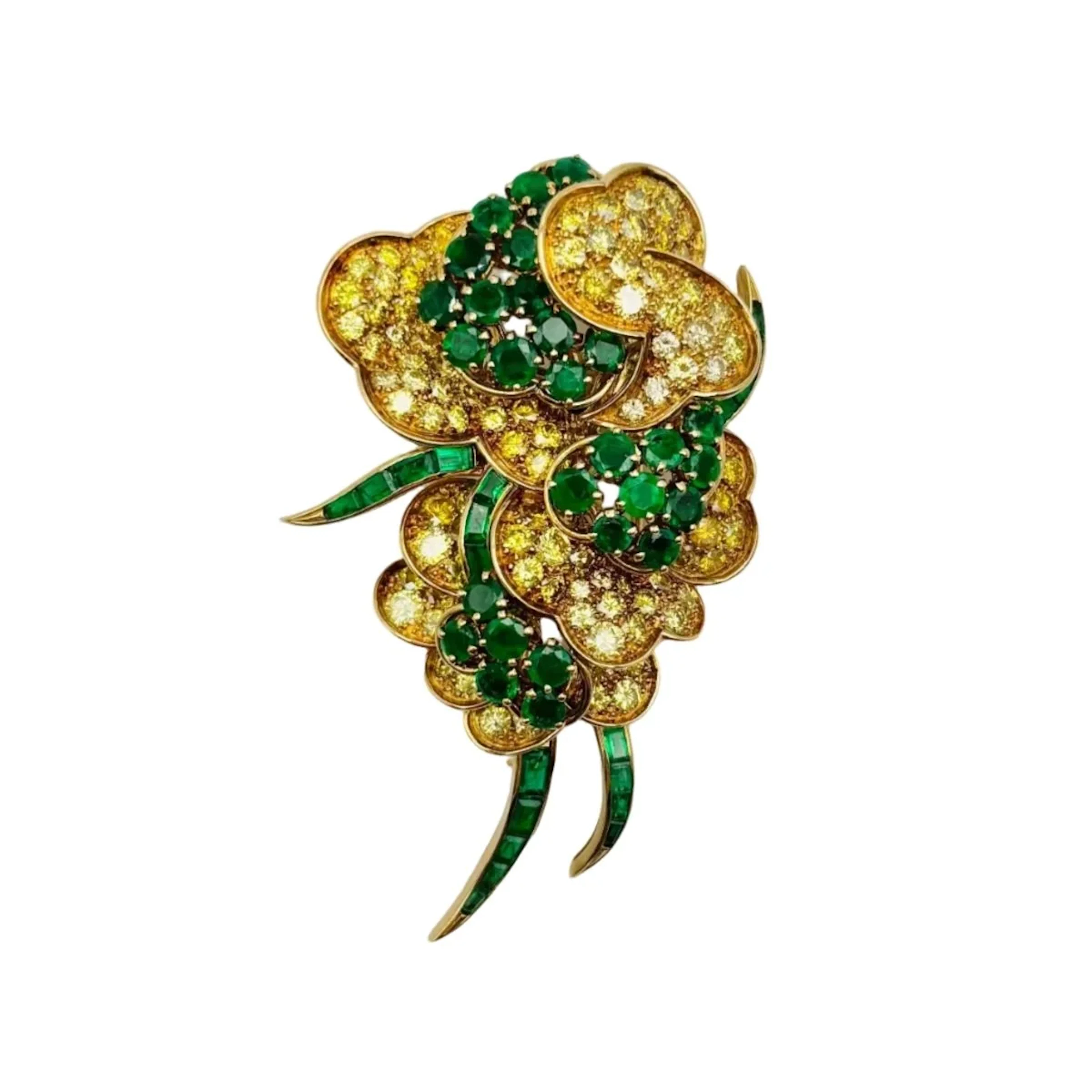 Broche MAUBOUSSIN "Fleurs" en or jaune, émeraudes et diamants