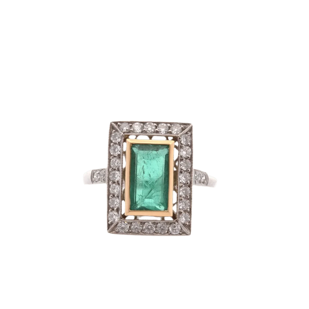 Entourage ring in yellow gold, platinum, emerald and diamonds