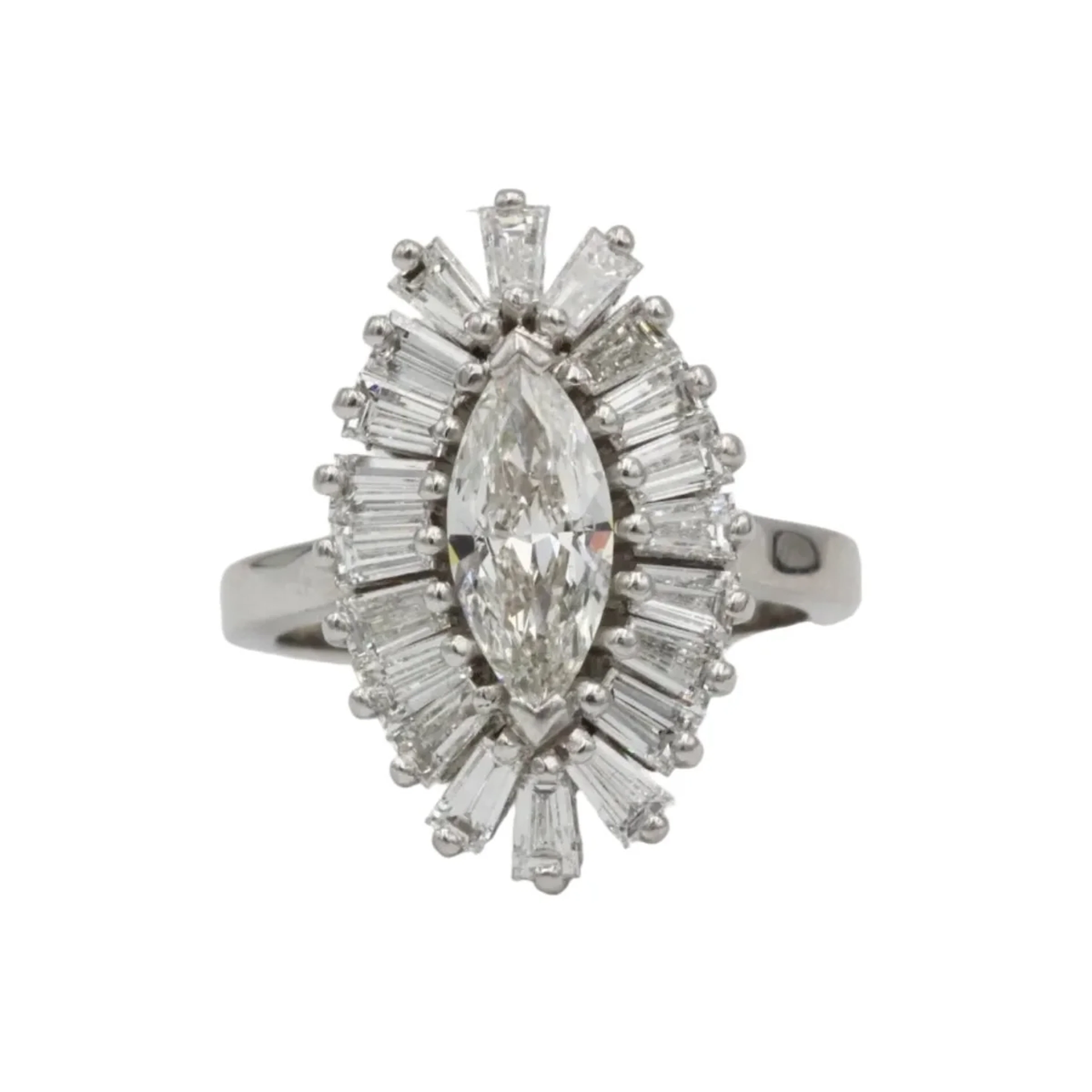 Ring Marquise in white gold and diamonds
