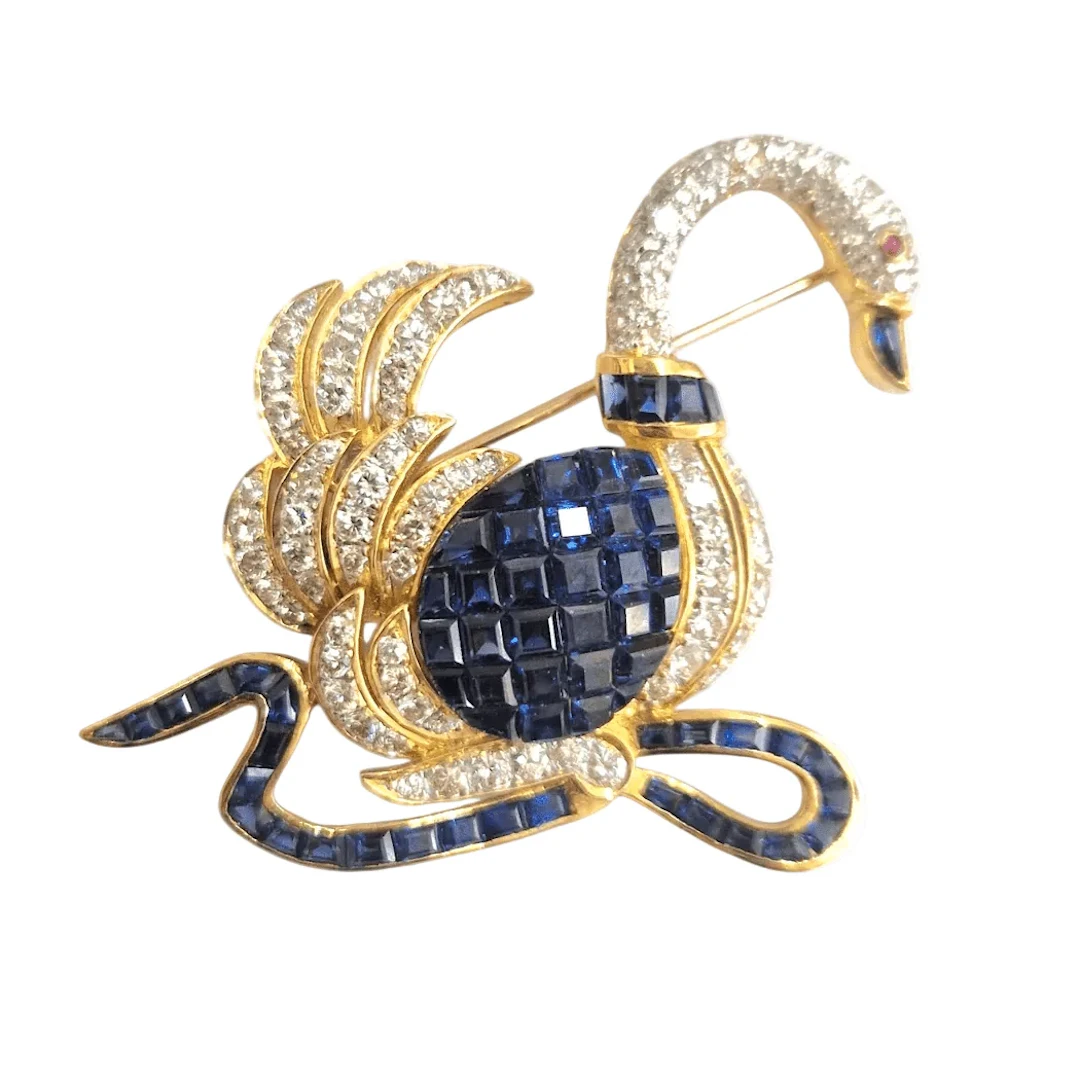 Yellow Gold Brooch with Sapphires and Diamonds