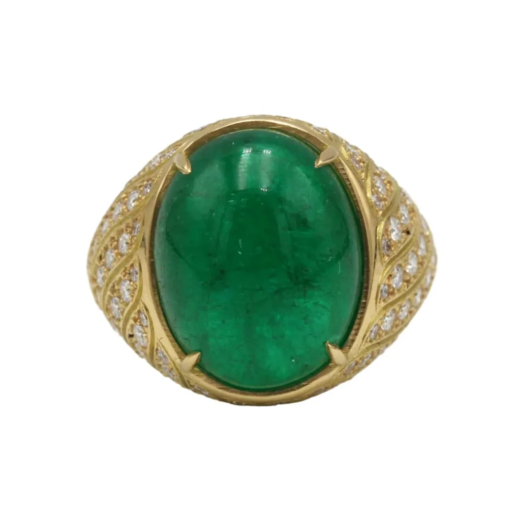 "Dôme" Ring in Yellow Gold, Emerald, and Diamonds