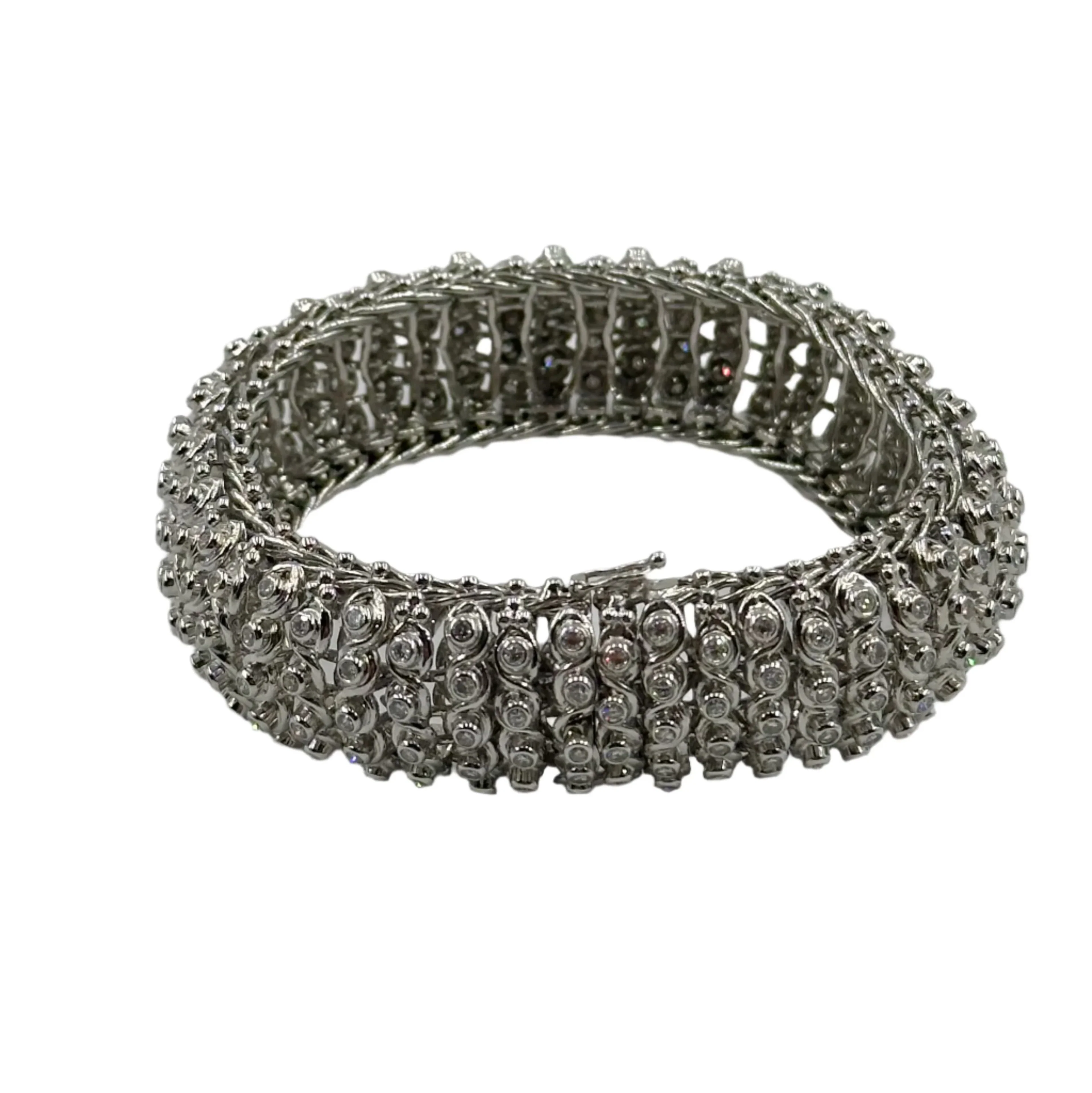 Bracelet flexible in white gold and diamonds