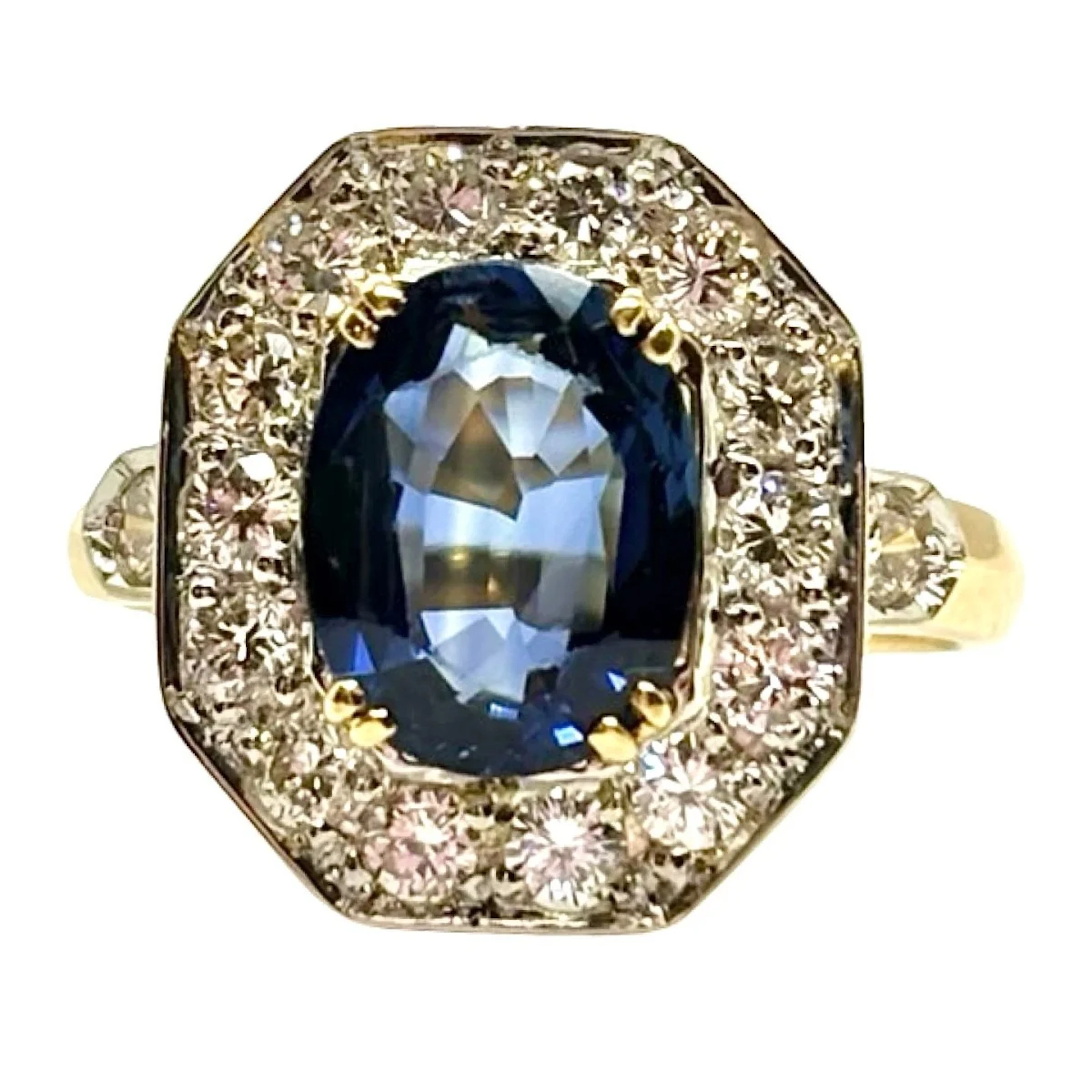 "Entourage" Ring in Yellow Gold, Sapphire, and Diamonds