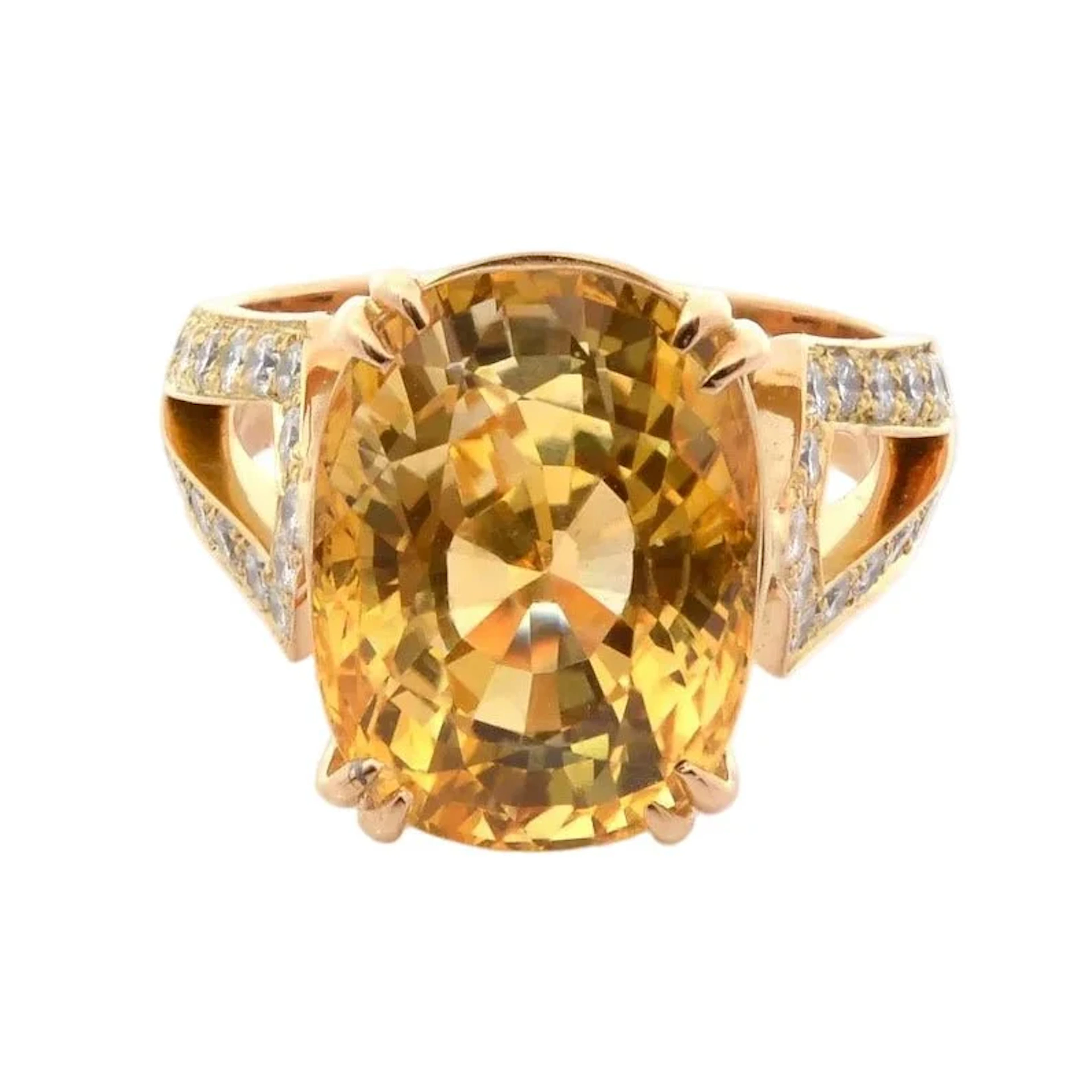 Cocktail ring in yellow gold, sapphire and diamonds