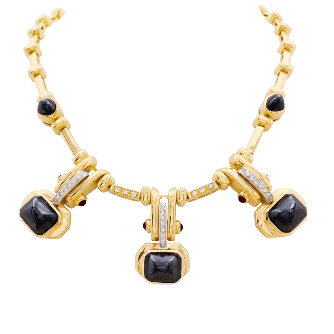 Collier en or jaune, hématites et diamants