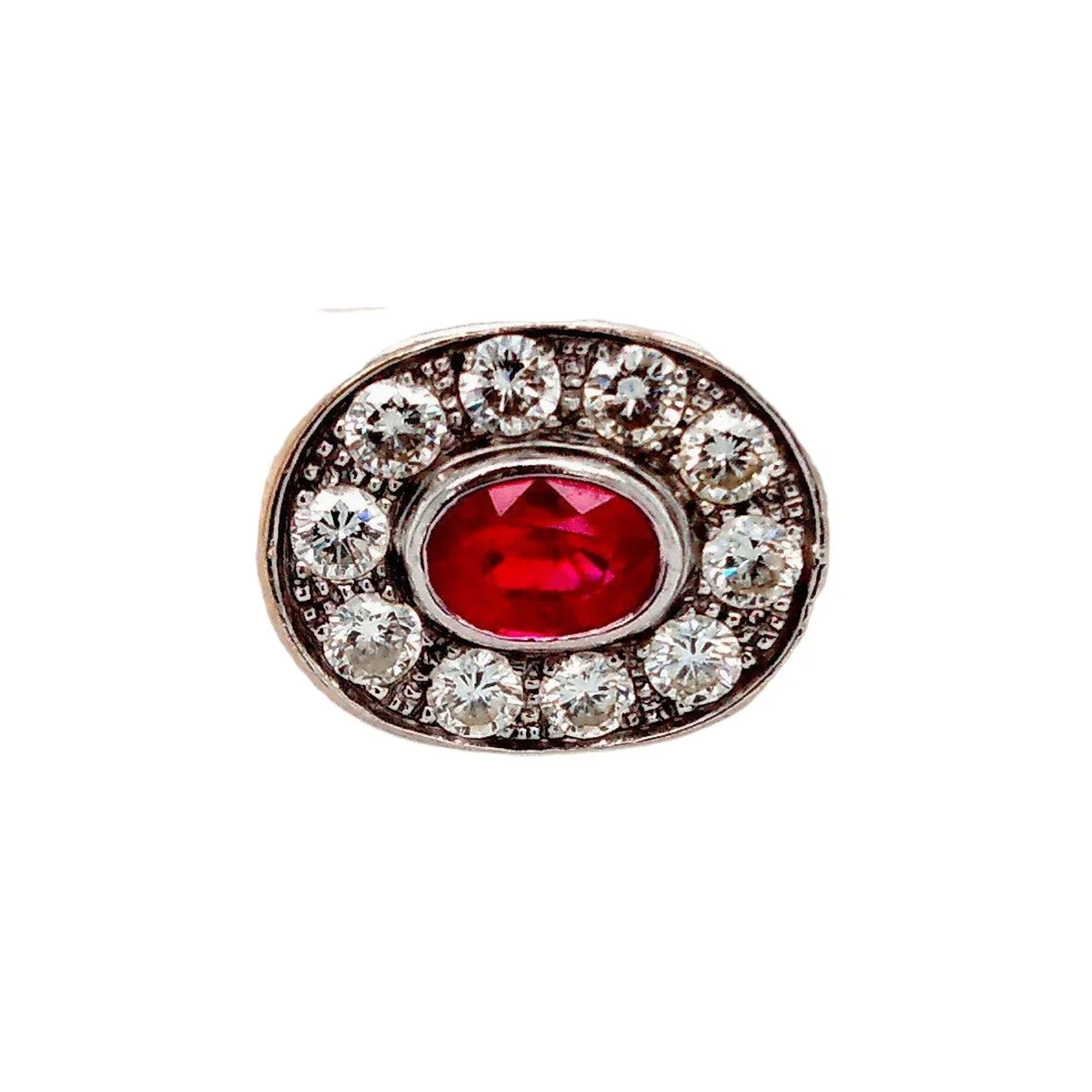 Ring Wedding band in white gold, ruby and diamonds