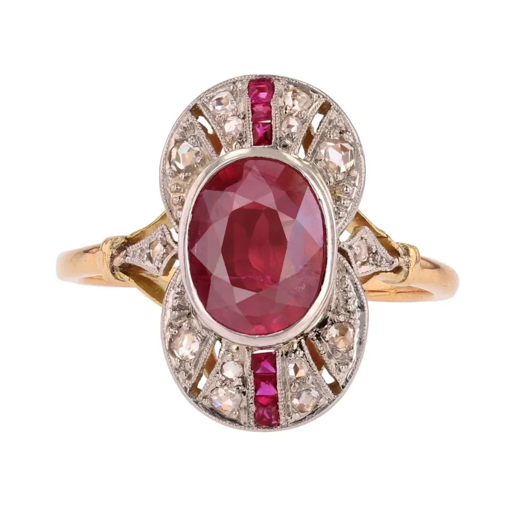 Marquise ring in yellow gold, platinum, rubies and diamonds