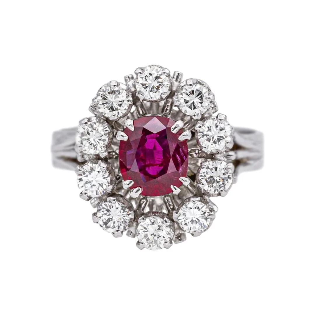 Ring Marguerite in white gold, paltinium, ruby and diamonds.