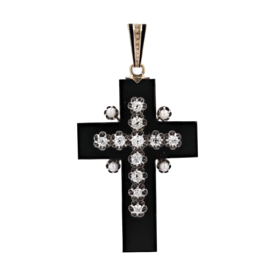 Pendentif en or jaune, argent, onyx, perles et diamants