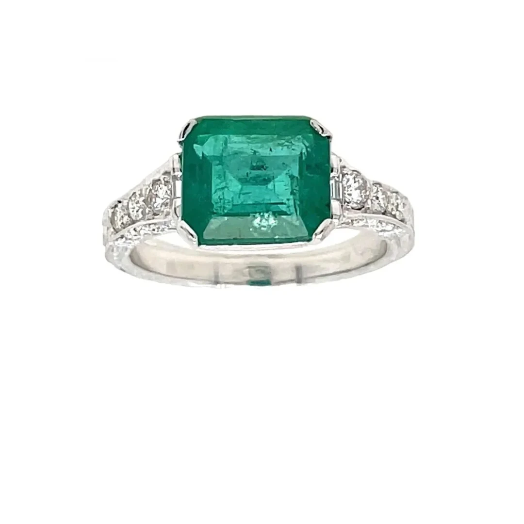 Ring Art Nouveau Emeraude diamond