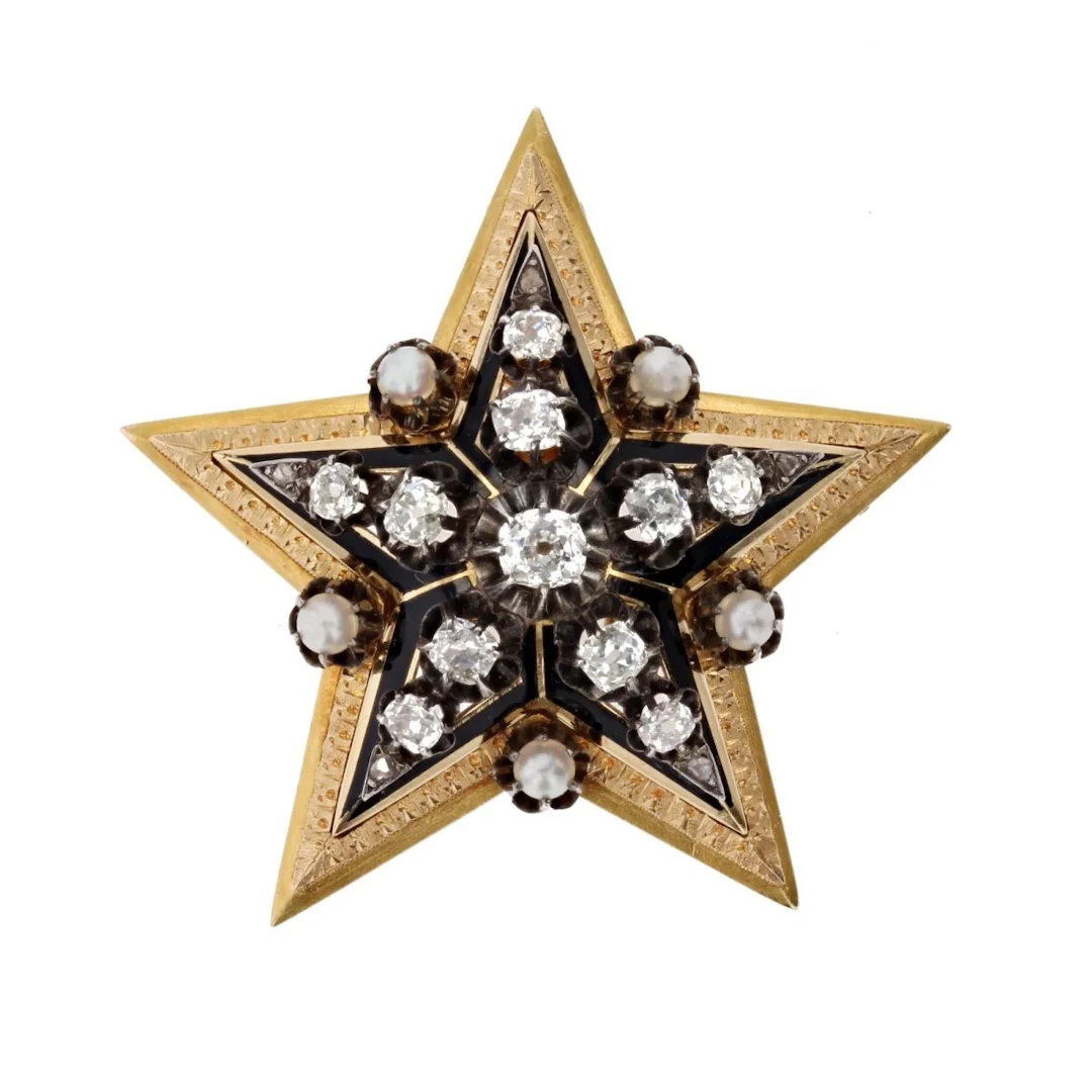 Brooch Pin in yellow gold, silver, beads and diamonds