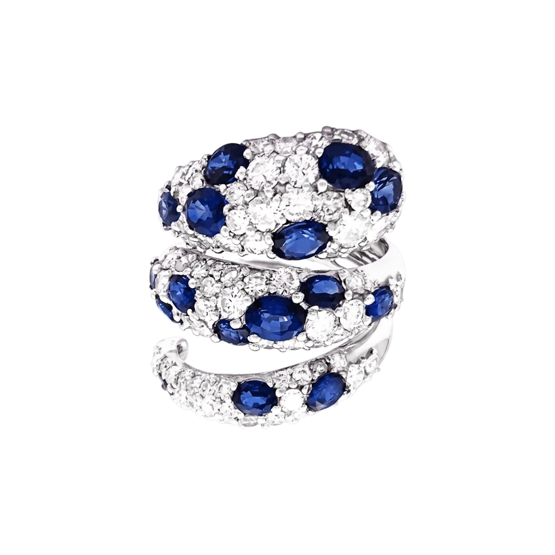 Bague en or blanc, saphirs et diamants