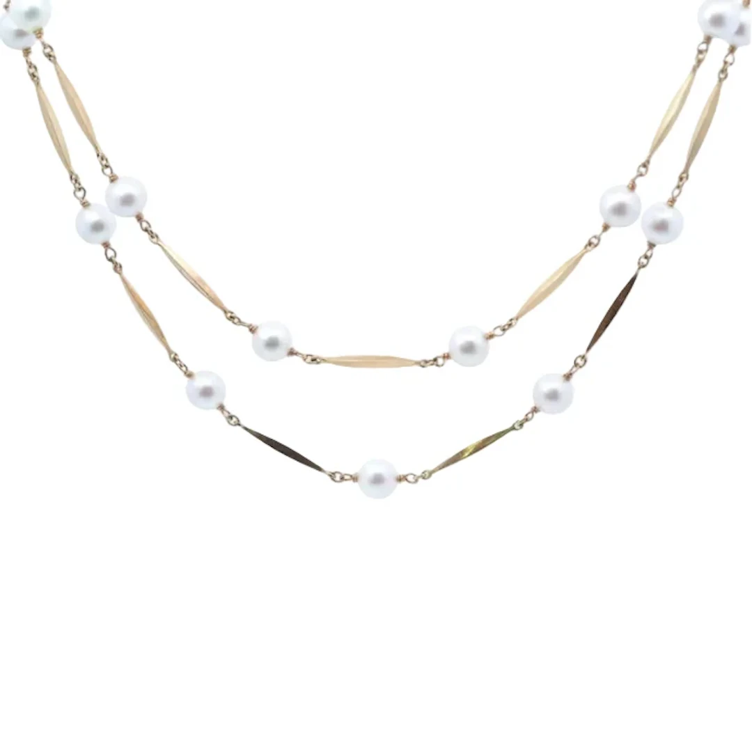 Yellow Gold and Pearl Necklace