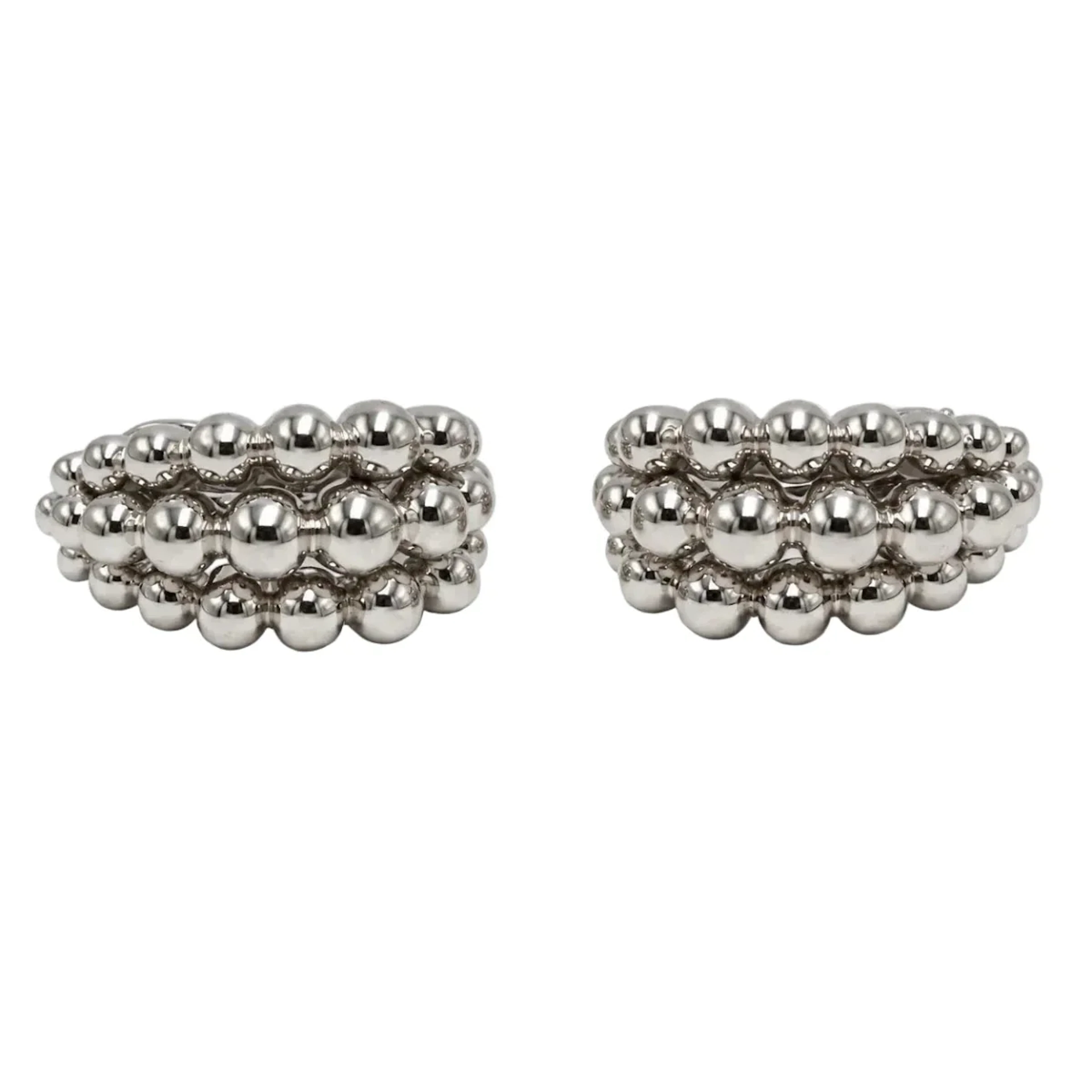 BOUCHERON "Grains de raisin" Clip-On Earrings in White gold