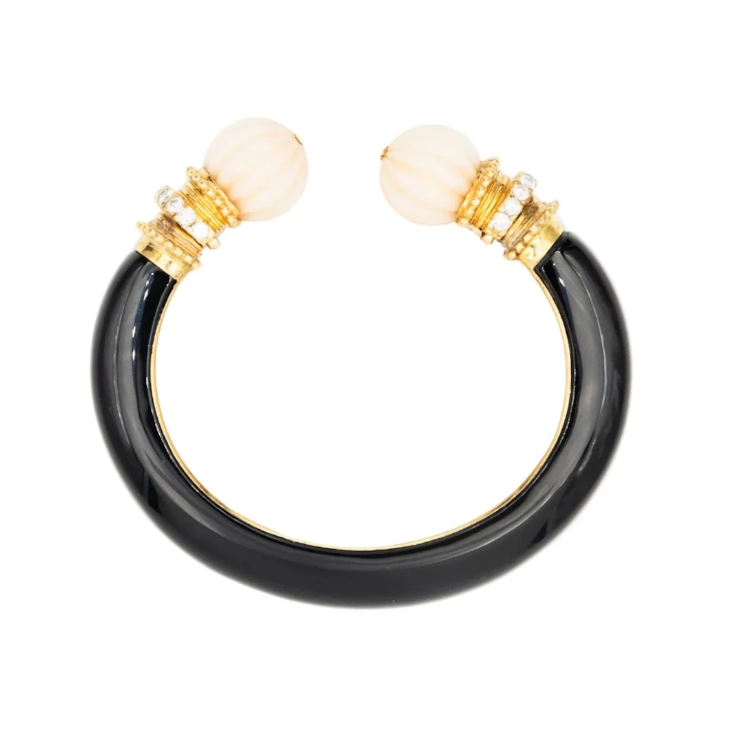 BOUCHERON Bangle Bracelet in yellow gold, coral, onyx and diamonds
