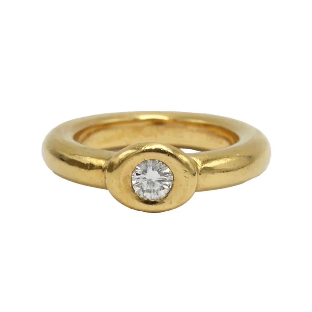 CHAUMET Solitaire Ring in Yellow Gold with a Diamond