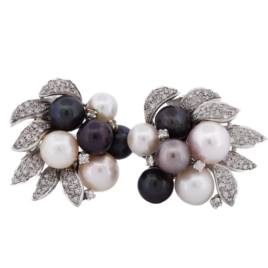 Earrings Clips in white gold, pearls and diamonds