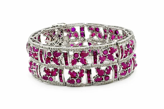 PULSERA DE ORO BLANCO CON RUBÍES
