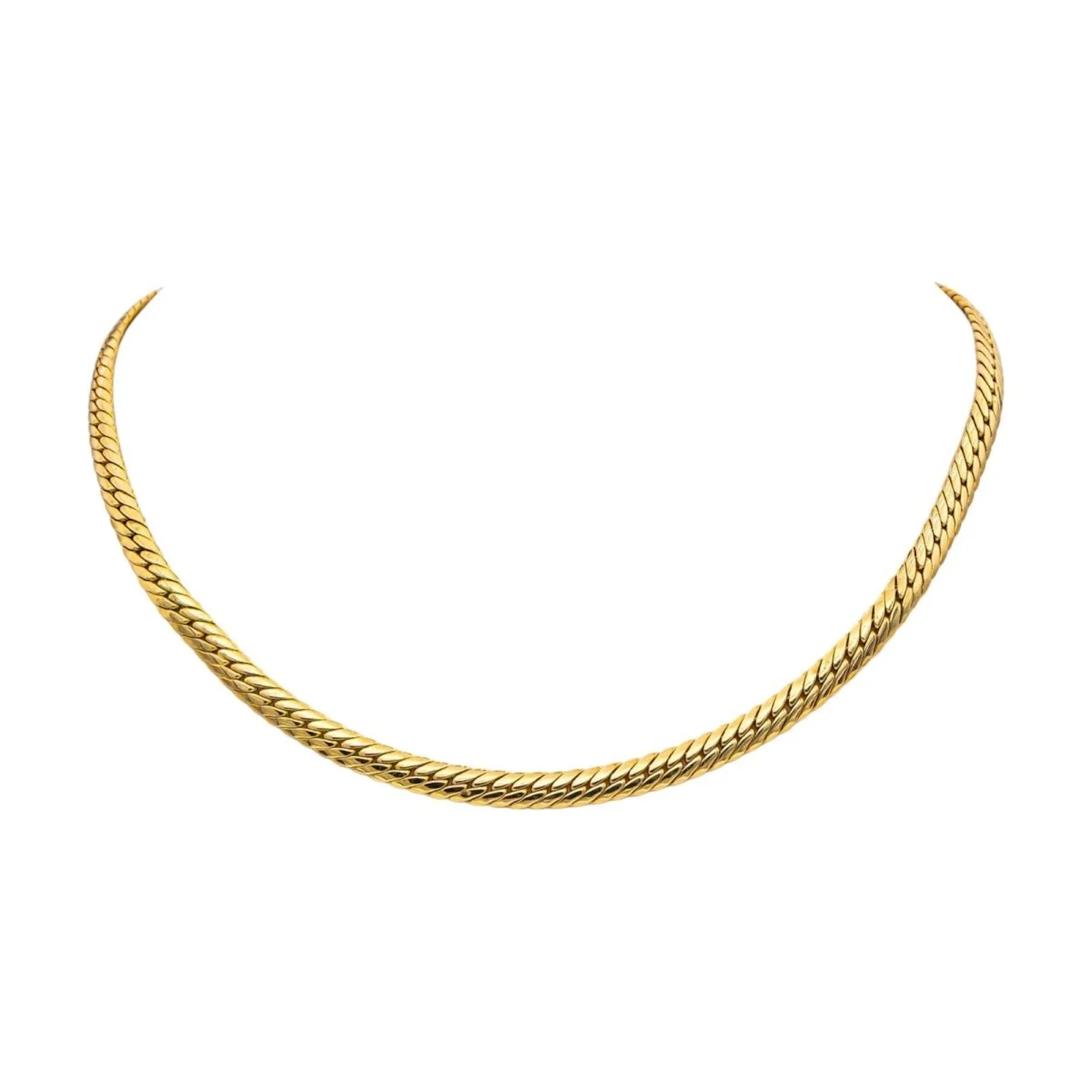Maille necklace in yellow gold