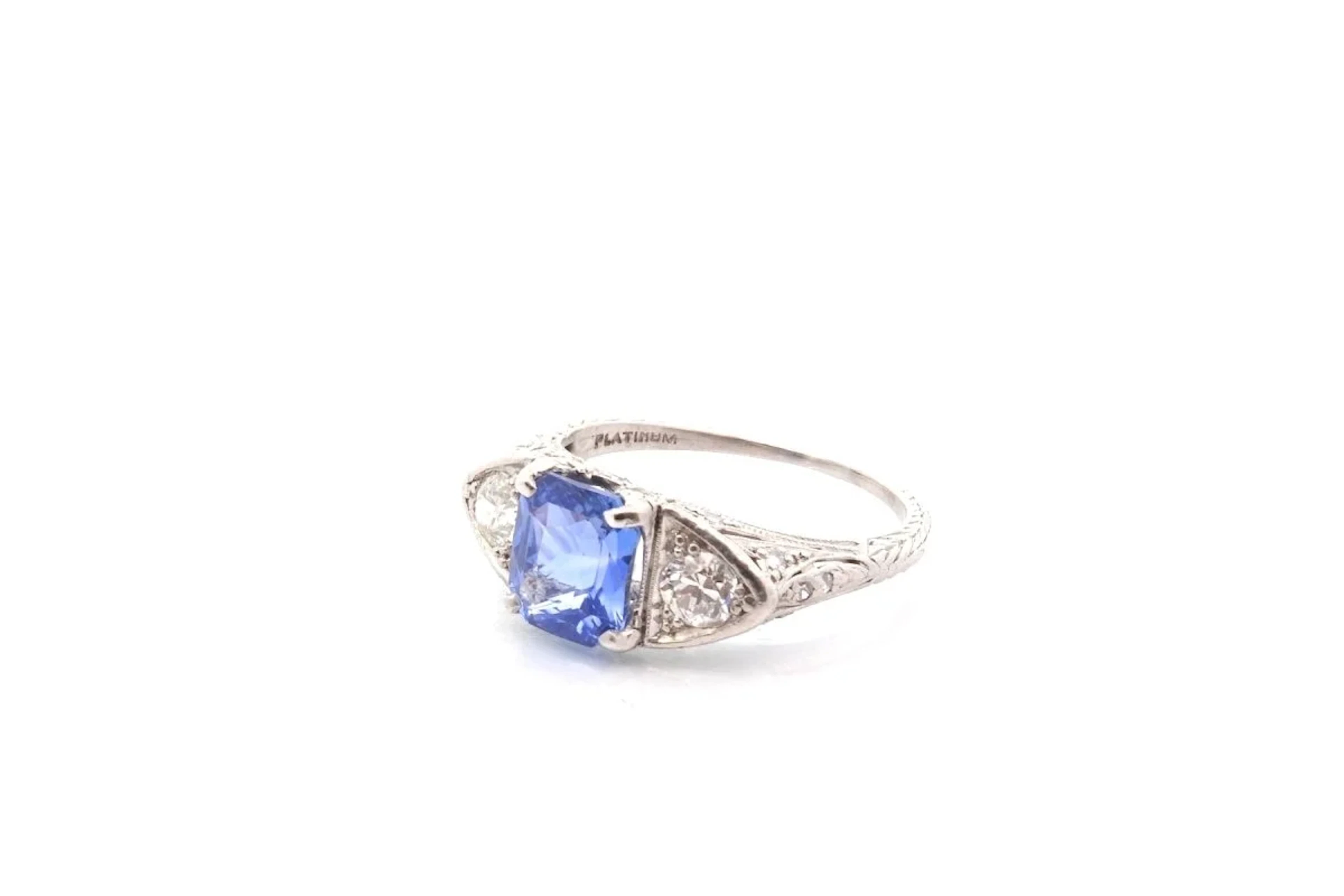 Bague vintage en platine et saphir