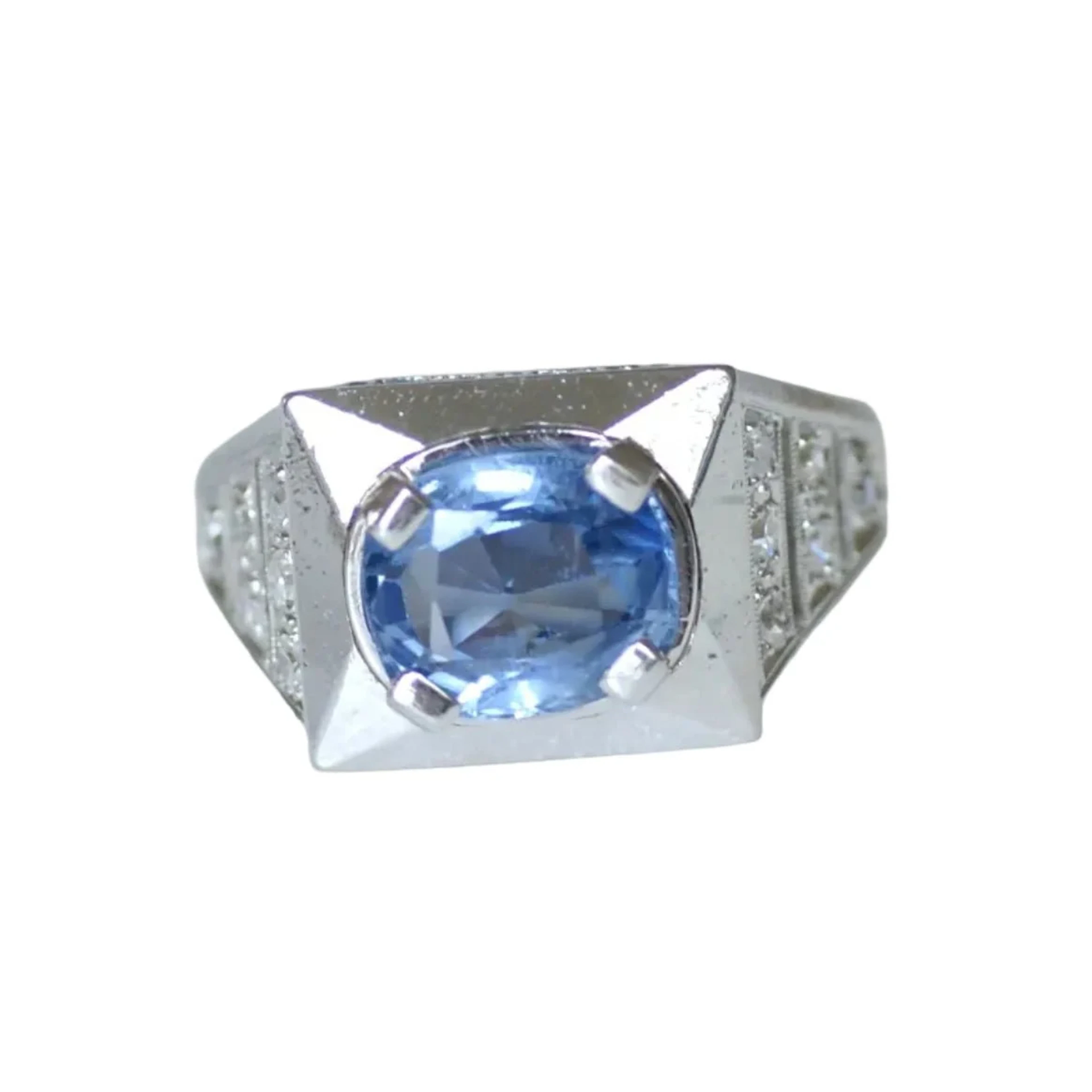 Art Deco Signet Ring with an Unheated Ceylon Sapphire (3.33 Cts) and