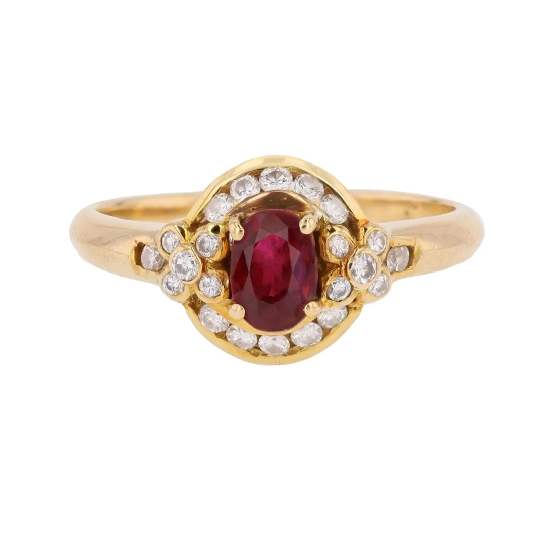 Entourage ring in yellow gold, rubies and diamonds