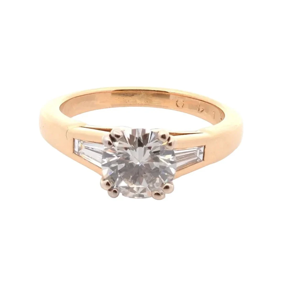 Ring Solitaire in yellow gold and diamonds